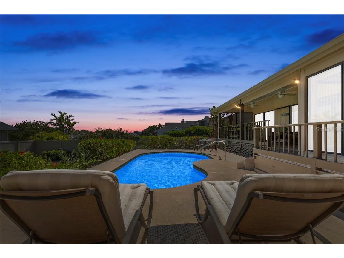 5965 Seabird Drive S Gulfport FL 33707 U8231810 image1