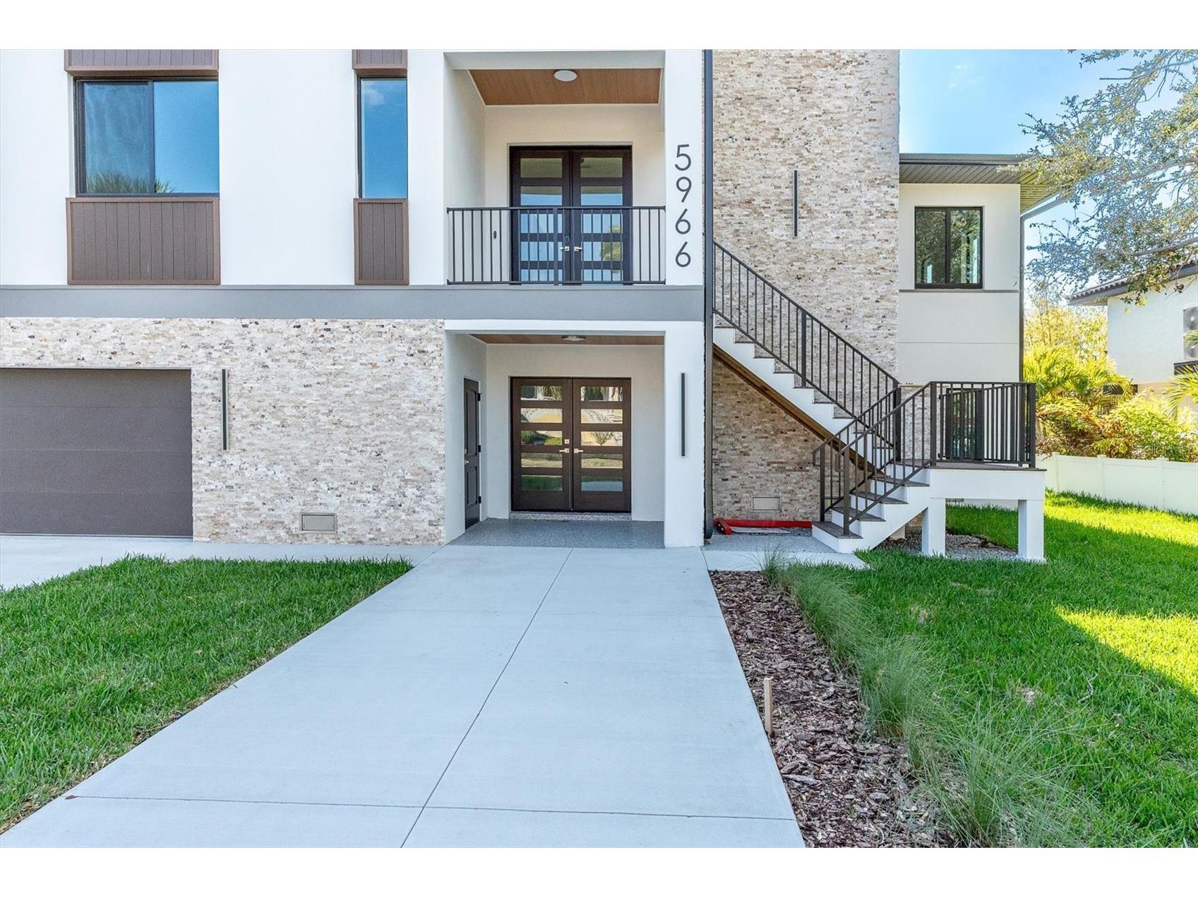 5966 Bayview Circle S Gulfport FL 33707 TB8440541 image10