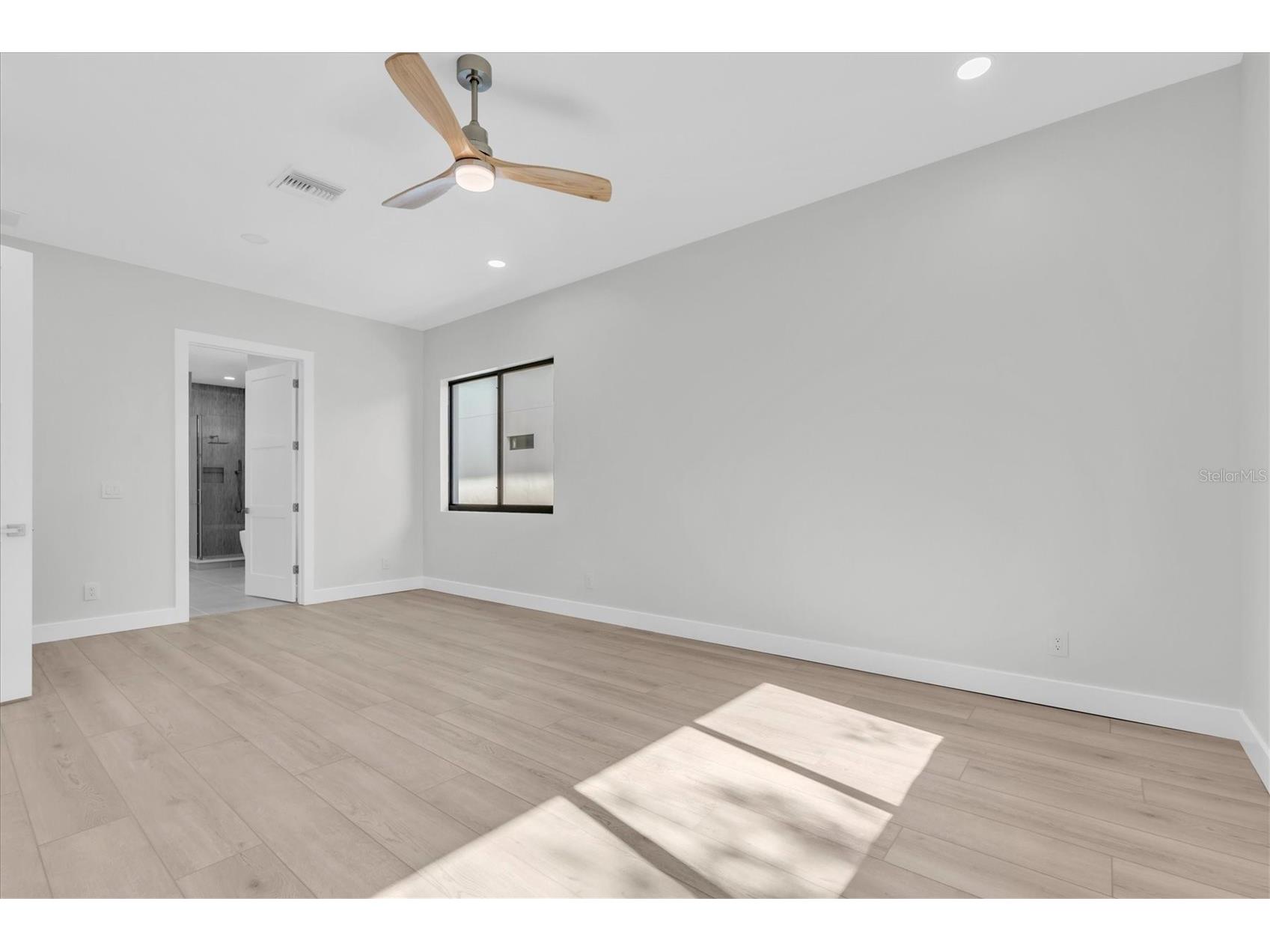 5966 Bayview Circle S Gulfport FL 33707 TB8440541 image25