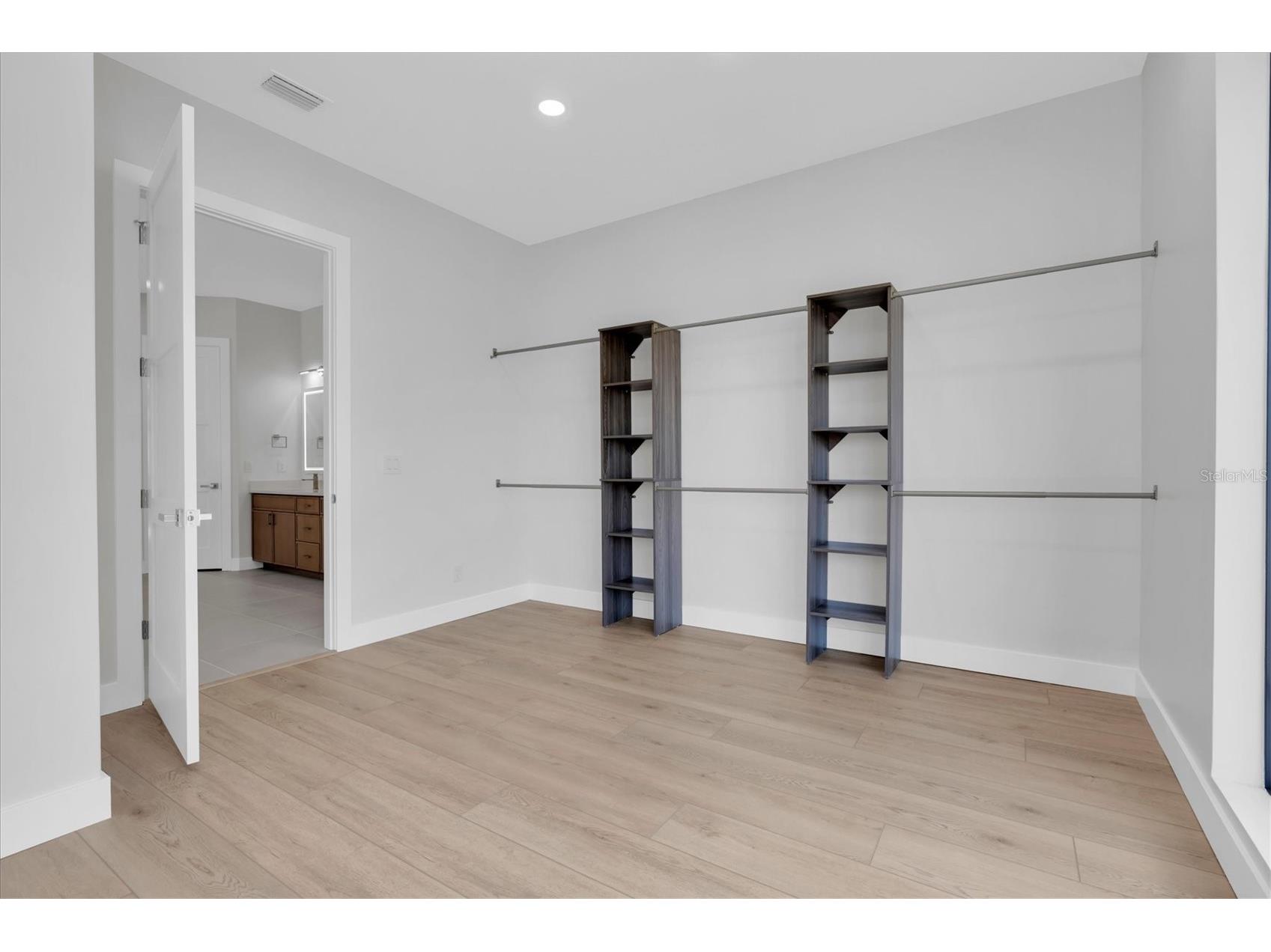 5966 Bayview Circle S Gulfport FL 33707 TB8440541 image30