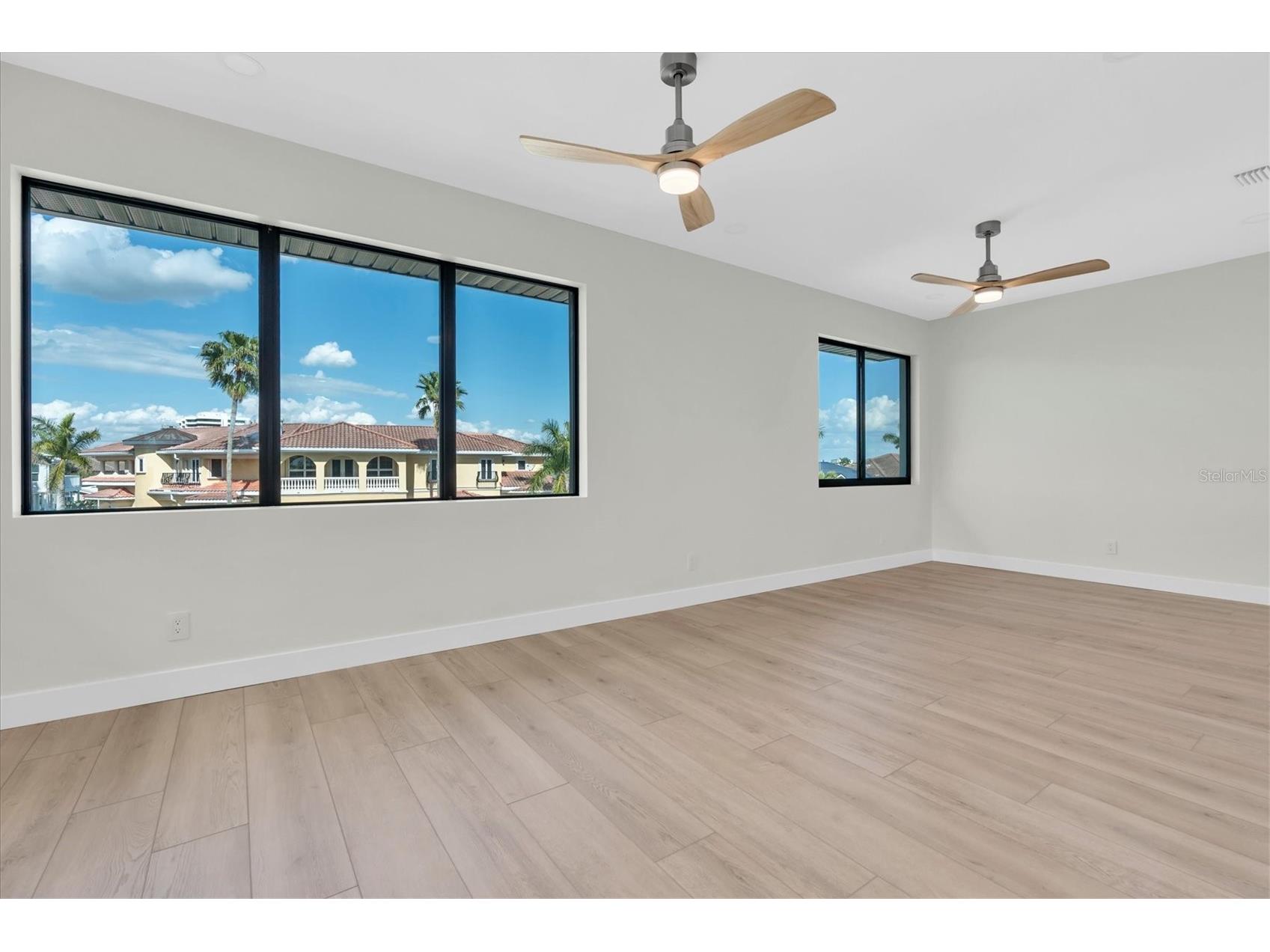 5966 Bayview Circle S Gulfport FL 33707 TB8440541 image32