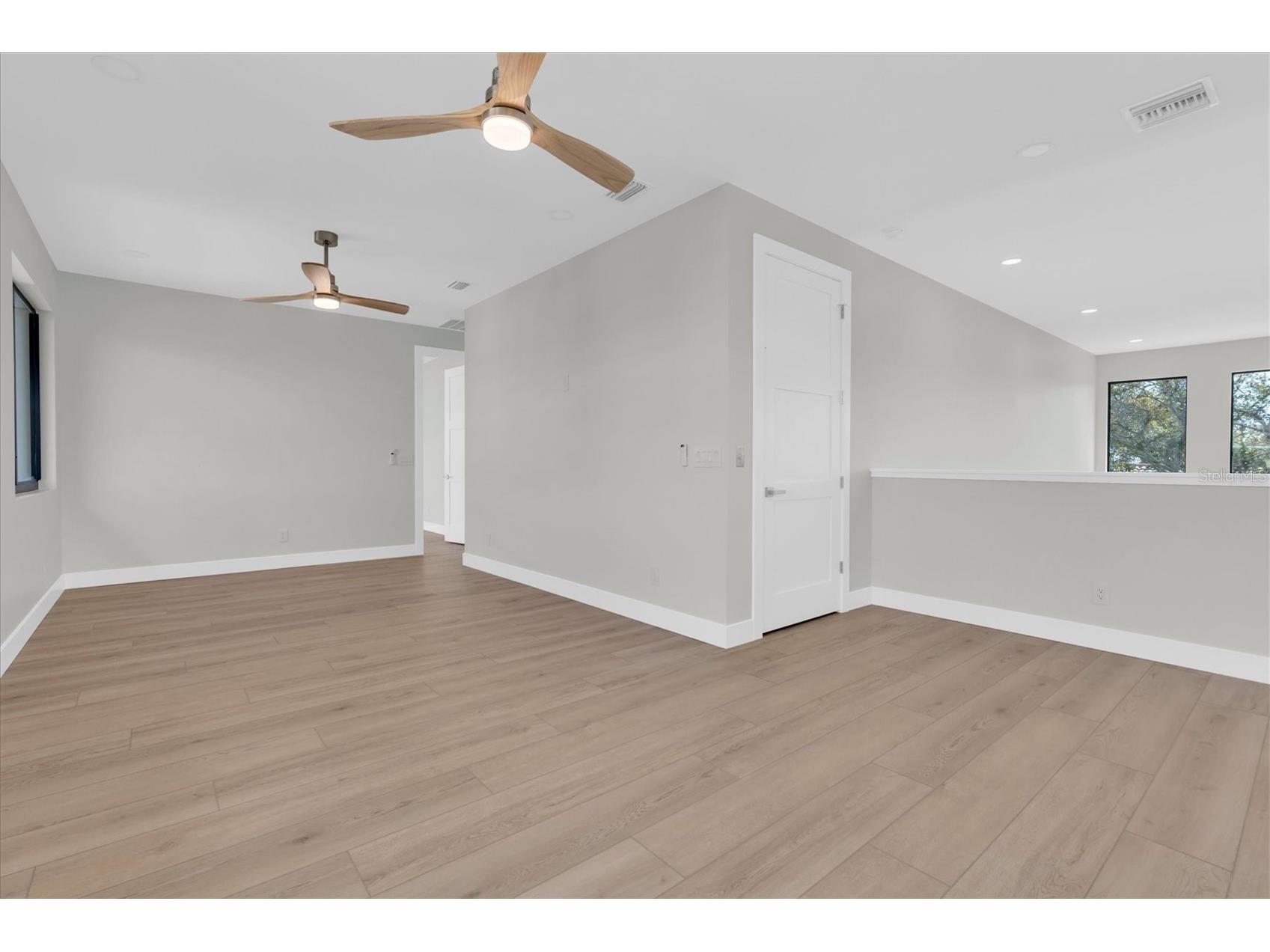 5966 Bayview Circle S Gulfport FL 33707 TB8440541 image33