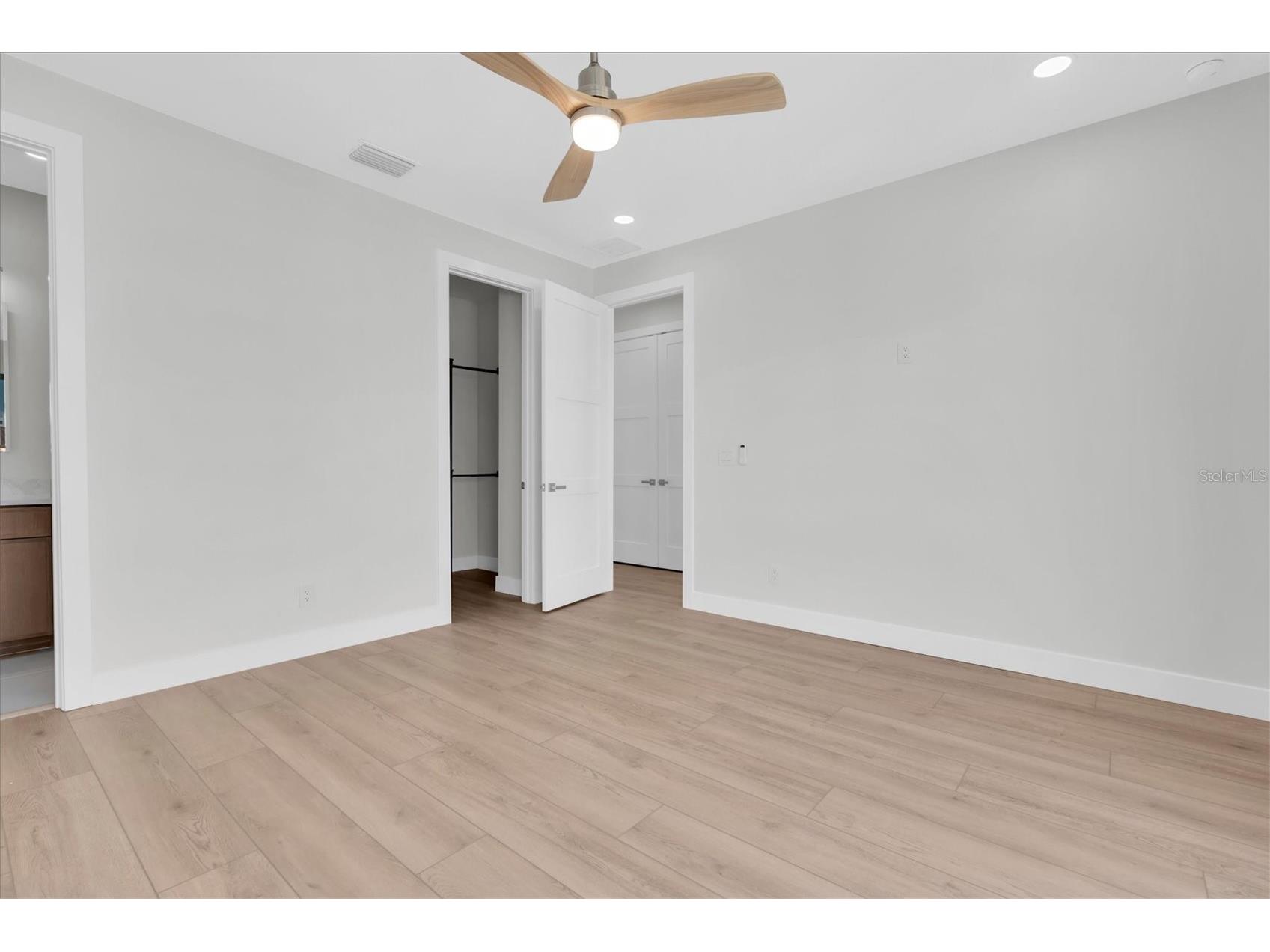 5966 Bayview Circle S Gulfport FL 33707 TB8440541 image37