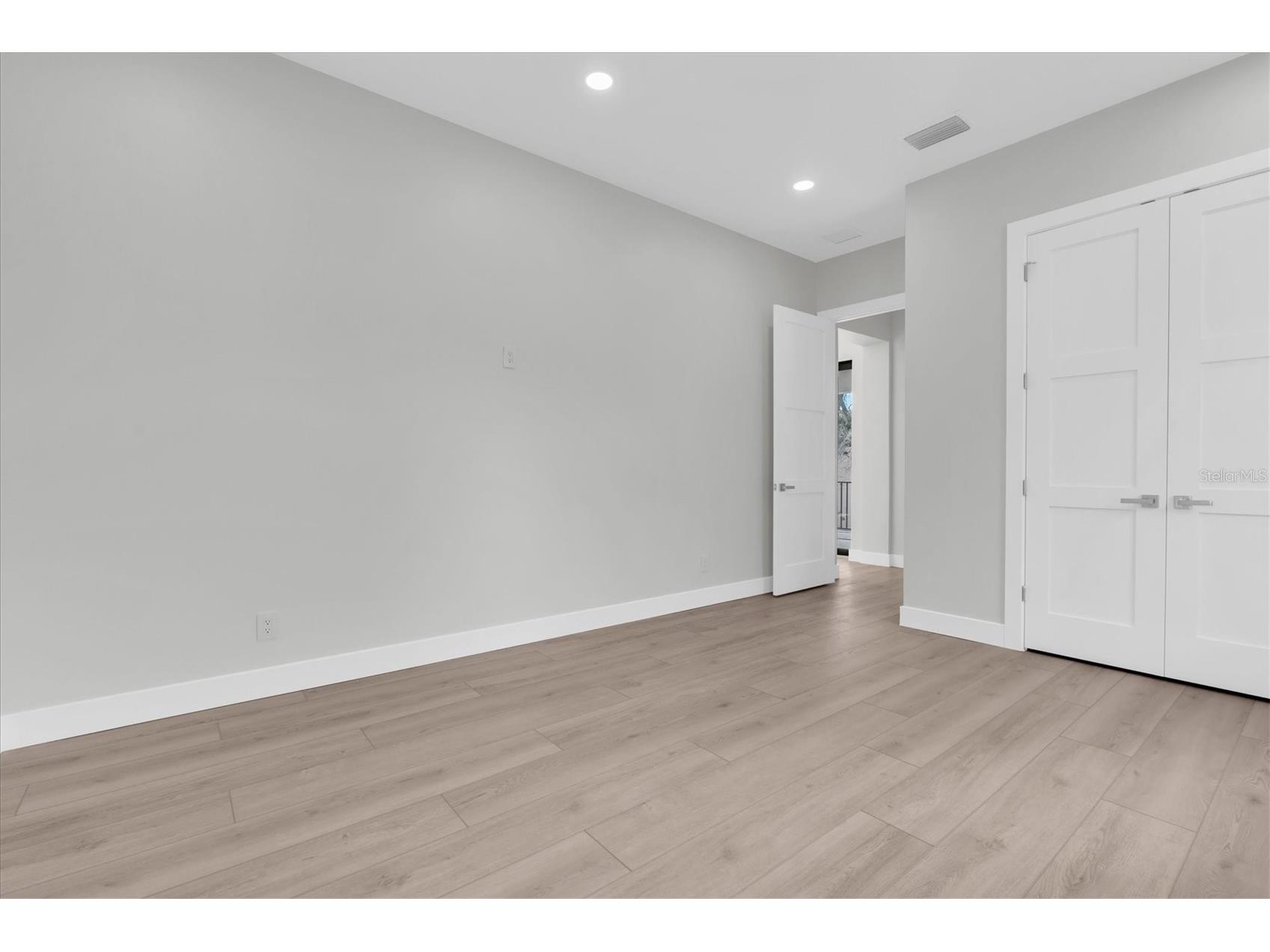 5966 Bayview Circle S Gulfport FL 33707 TB8440541 image46