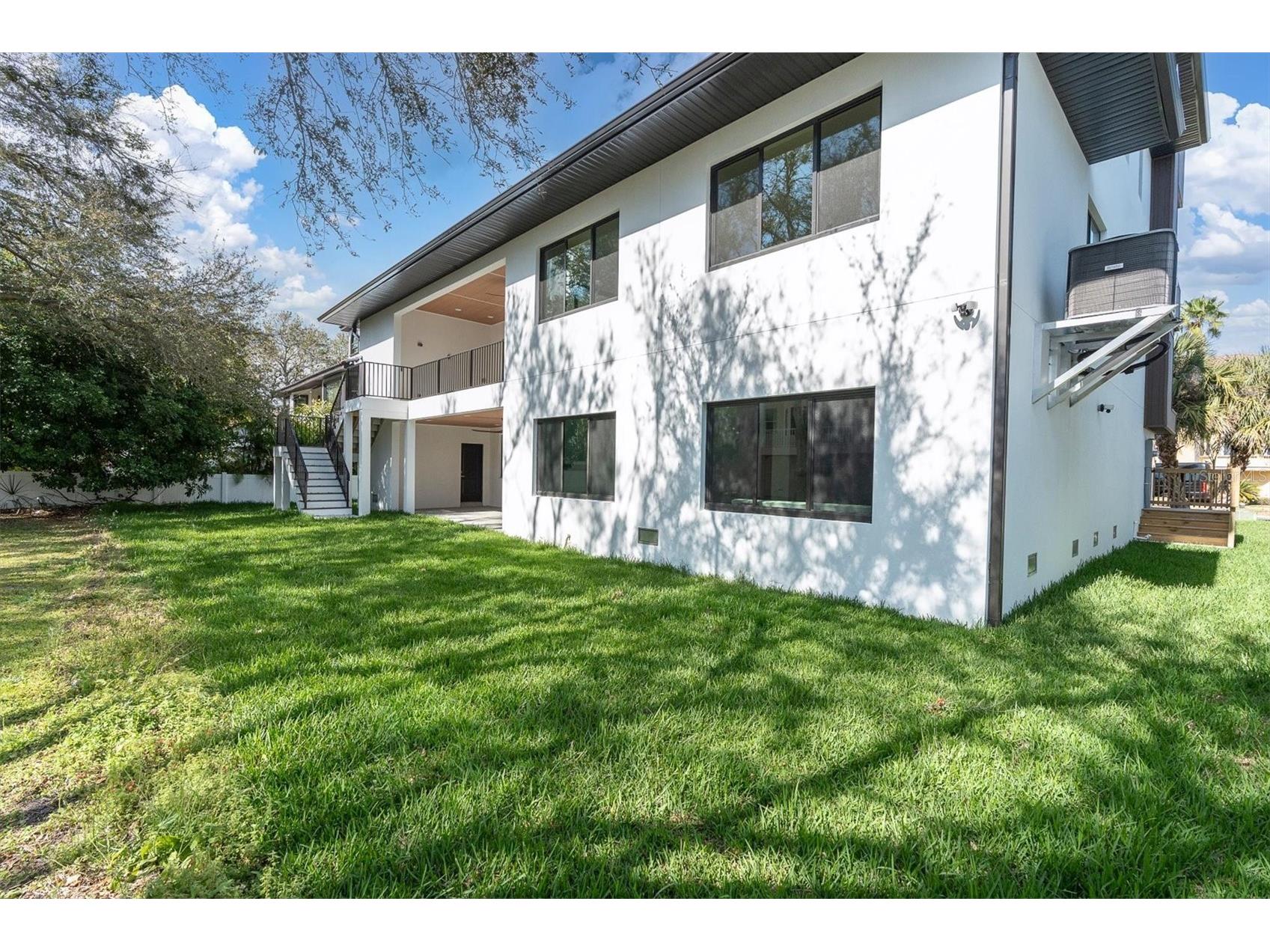 5966 Bayview Circle S Gulfport FL 33707 TB8440541 image54