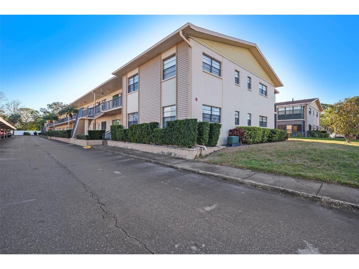 5967 Terrace Park Drive N #101 Saint Petersburg FL 33709 TB8337702 image1