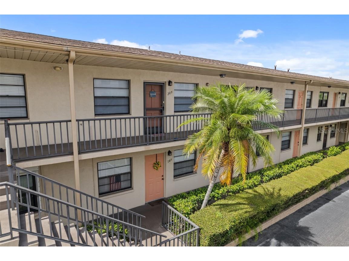 5967 Terrace Park Drive N #209 Saint Petersburg FL 33709 U8206227 image1