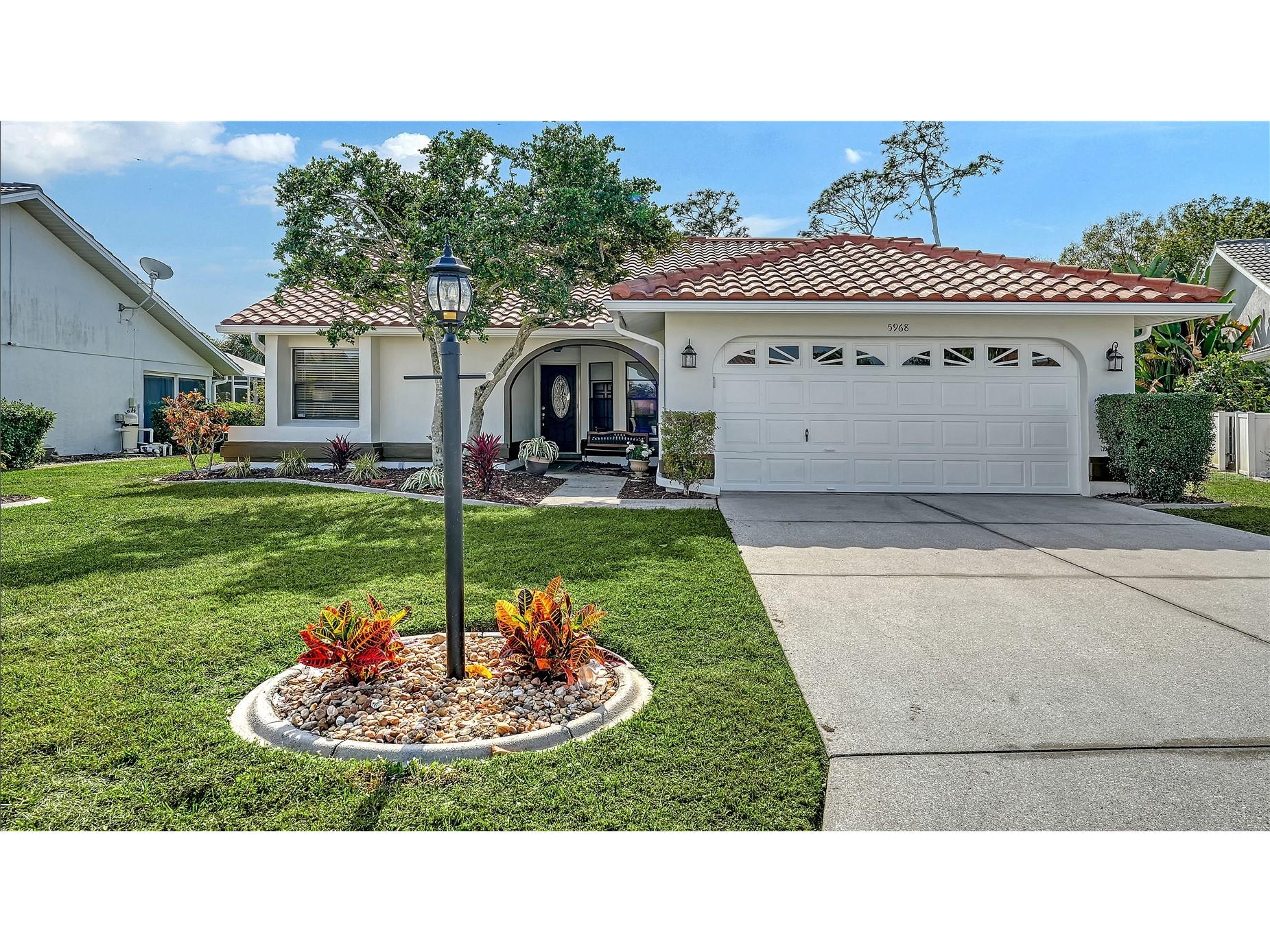 5968 Rachele Drive Sarasota FL 34243 A4675765 image1