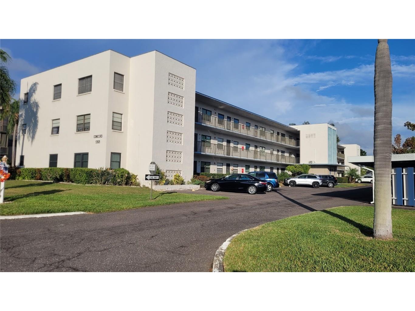 5969 Terrace Park Drive N #305 Saint Petersburg FL 33709 TB8446168 image1