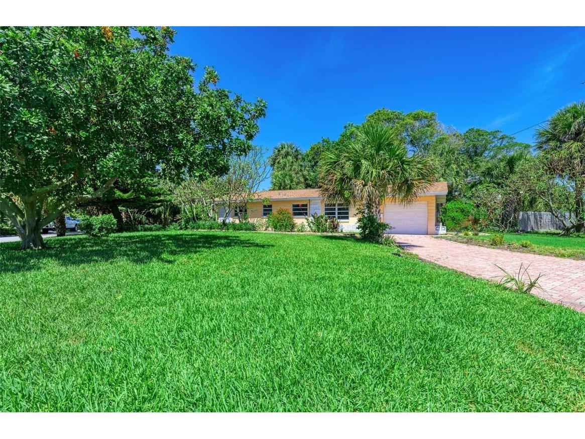 597 25th Avenue SE Saint Petersburg FL 33705 U8194447 image1
