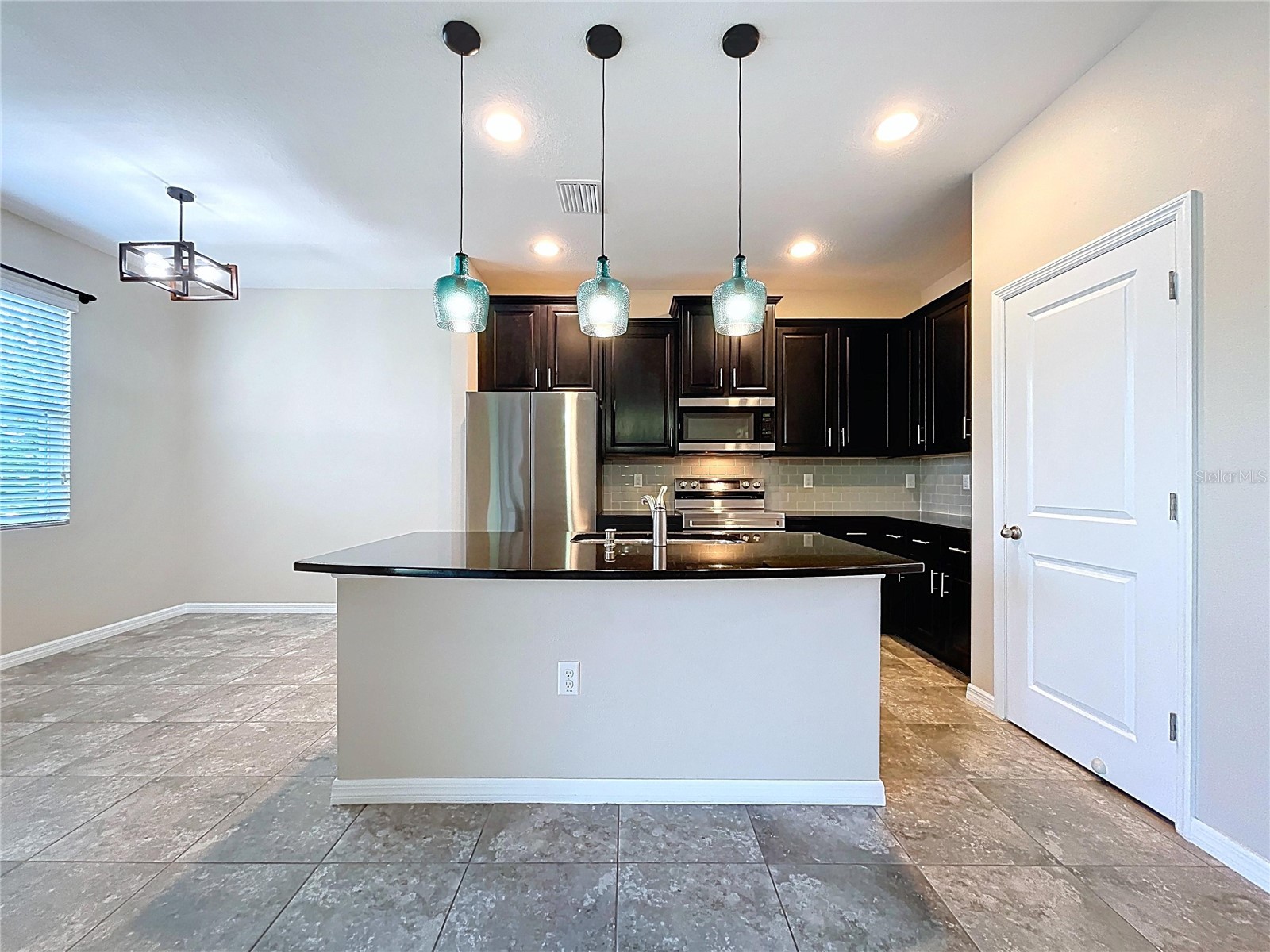 597 52nd Terrace N Saint Petersburg FL 33703 TB8492733 image7