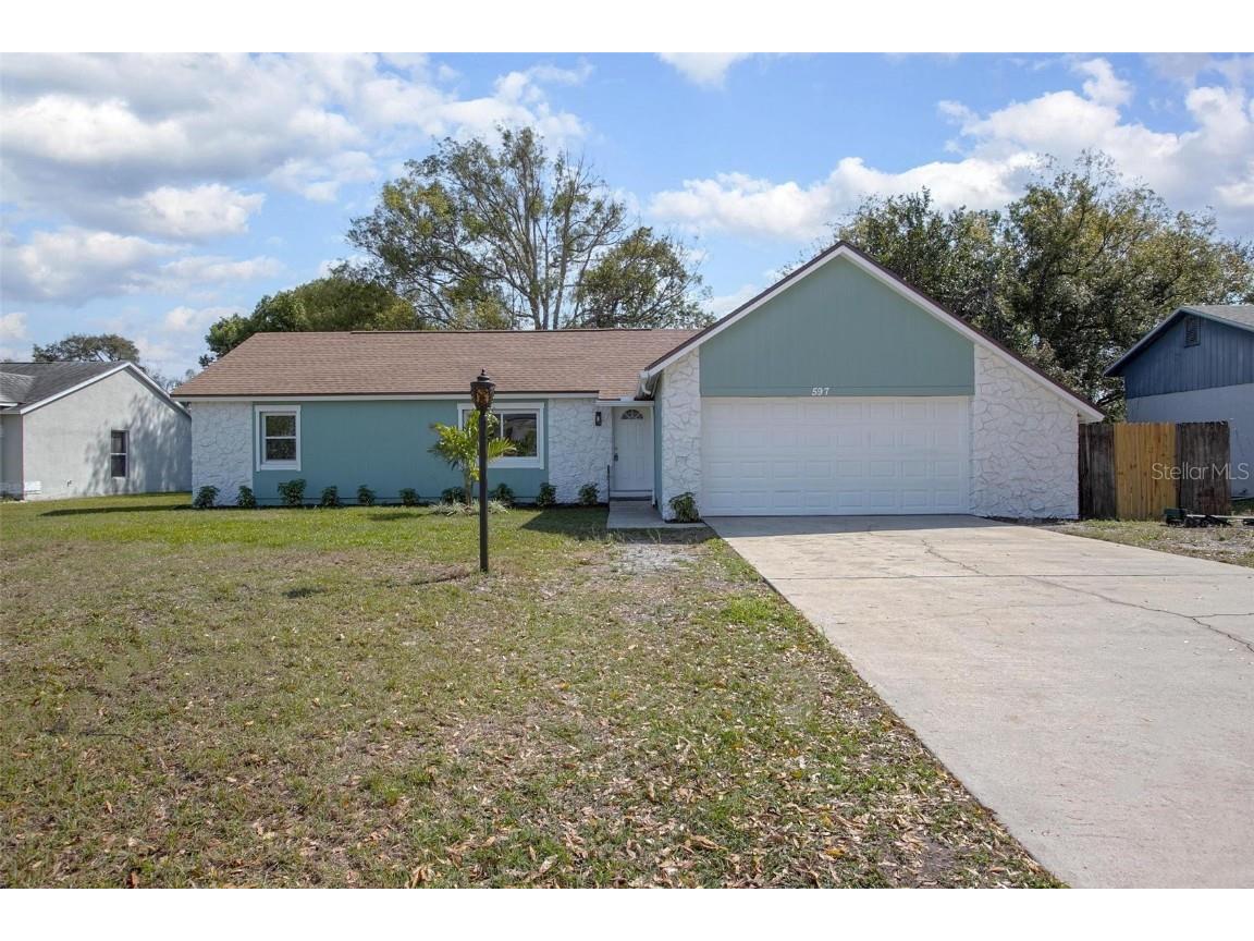 597 Gainsboro Street Deltona FL 32725 V4941541 image1