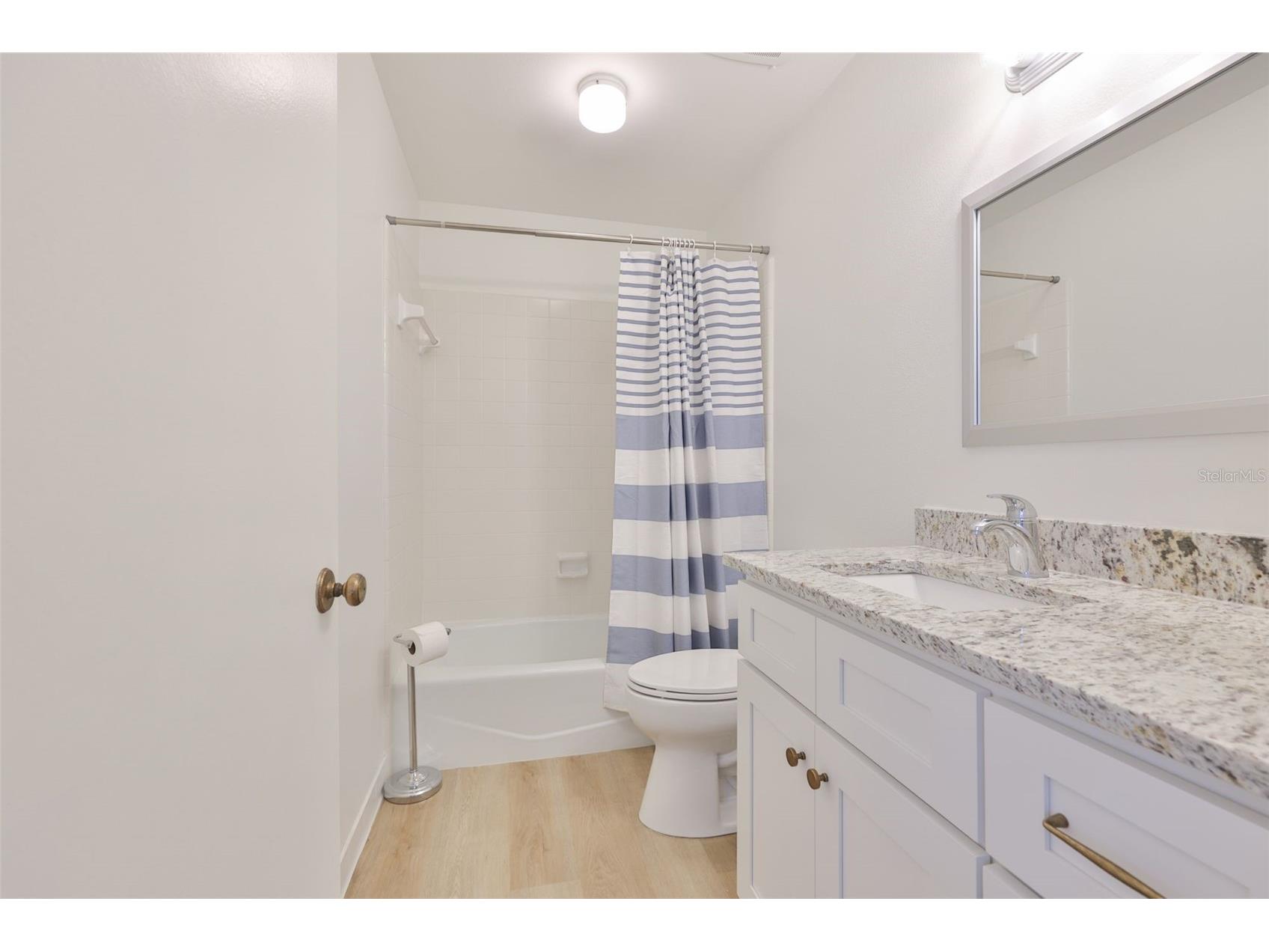 597 Lakeside Drive #597 Bradenton FL 34210 A4684388 image25
