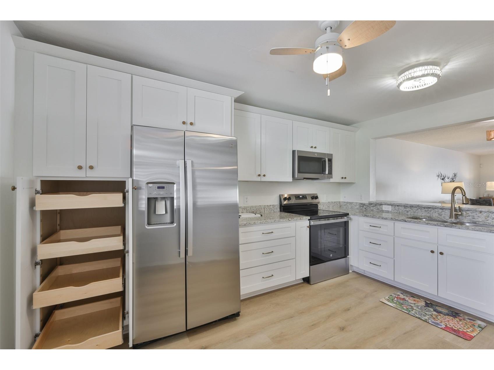 597 Lakeside Drive #597 Bradenton FL 34210 A4684388 image4