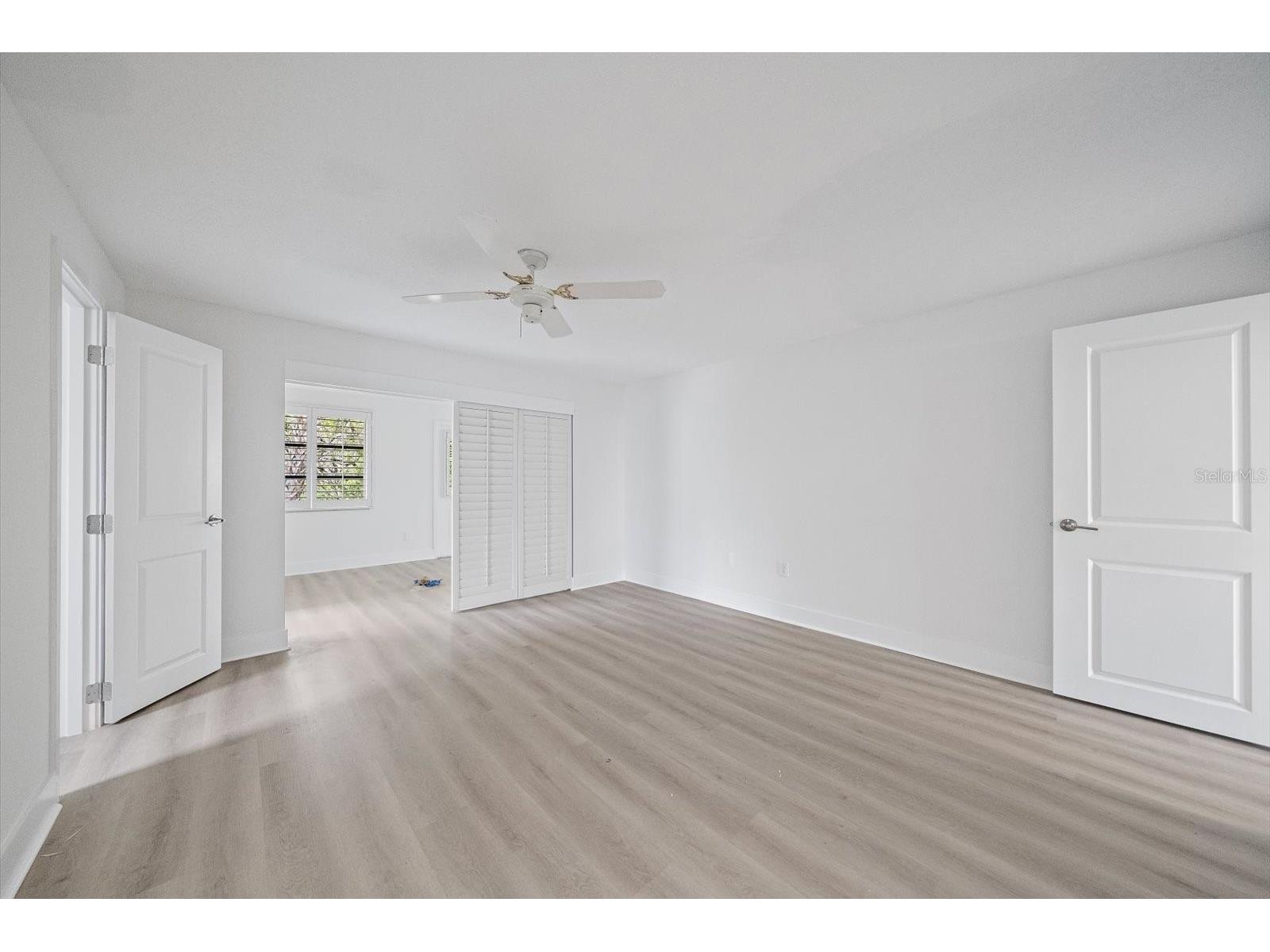 597 Spanish Drive N #12 Longboat Key FL 34228 A4690602 image13