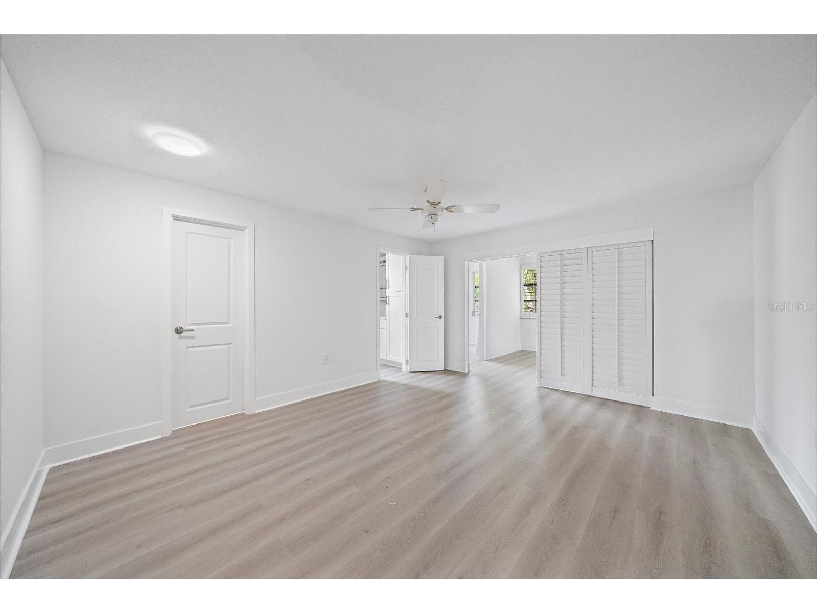 597 Spanish Drive N #12 Longboat Key FL 34228 A4690602 image14