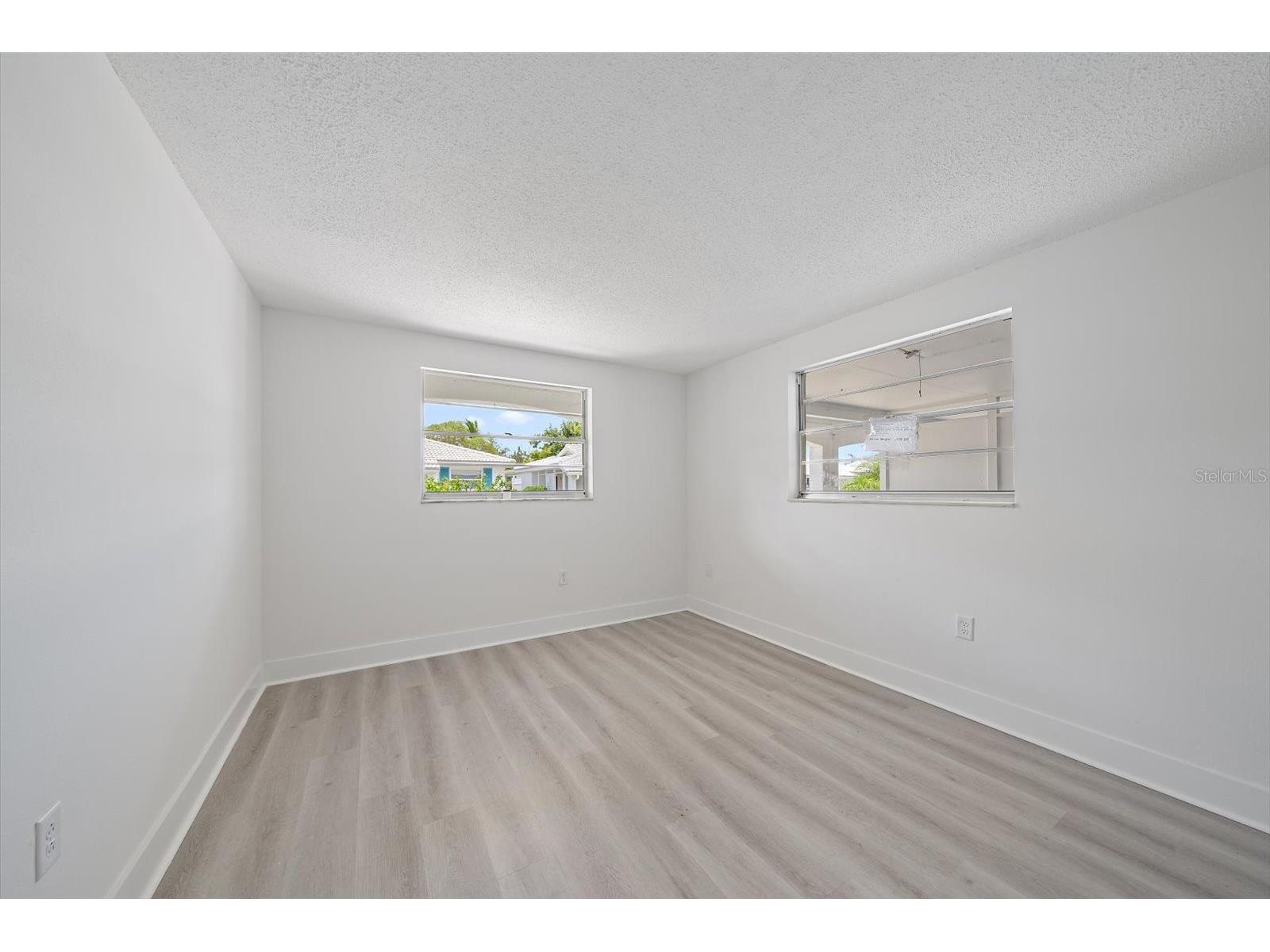 597 Spanish Drive N #12 Longboat Key FL 34228 A4690602 image18