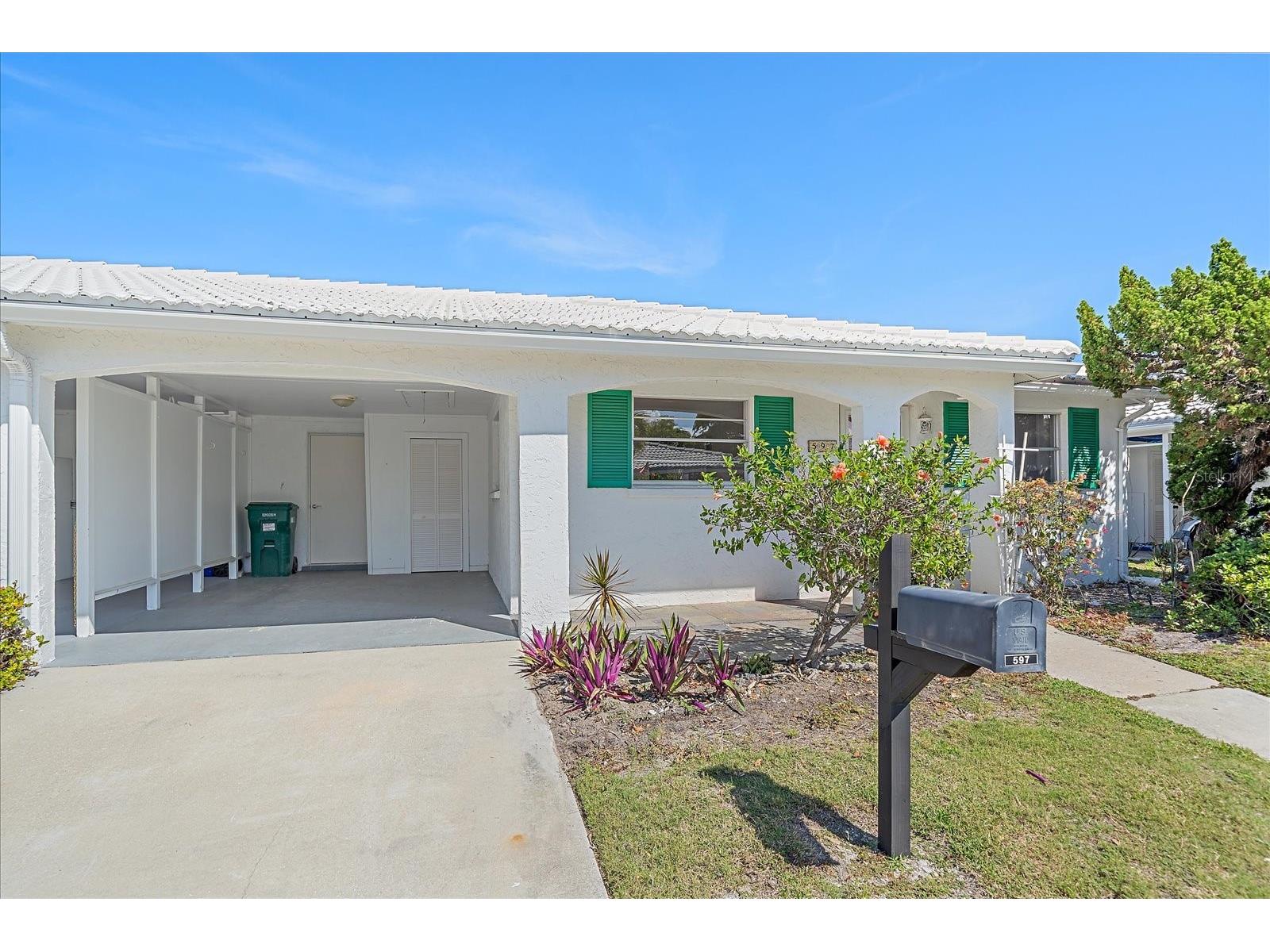597 Spanish Drive N #12 Longboat Key FL 34228 A4690602 image2