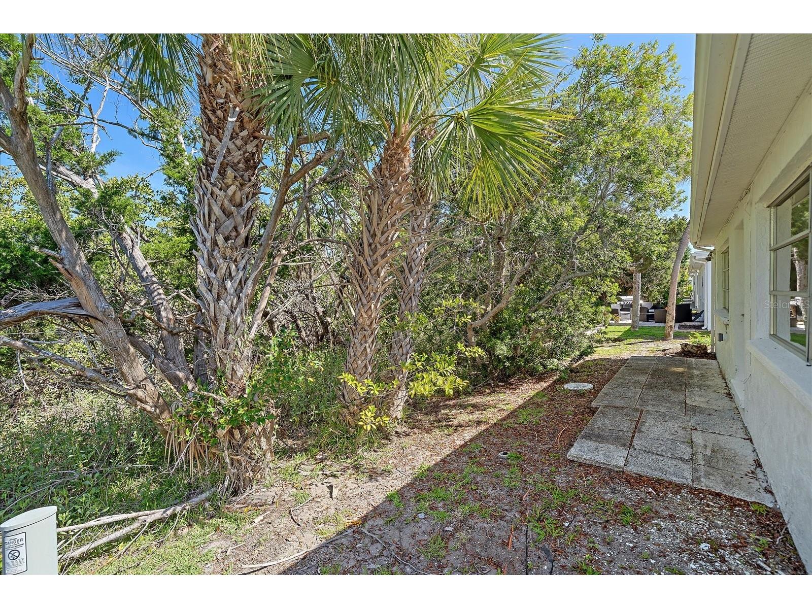 597 Spanish Drive N #12 Longboat Key FL 34228 A4690602 image26