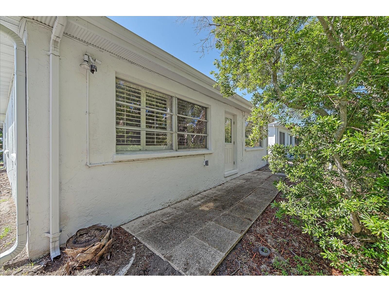 597 Spanish Drive N #12 Longboat Key FL 34228 A4690602 image27
