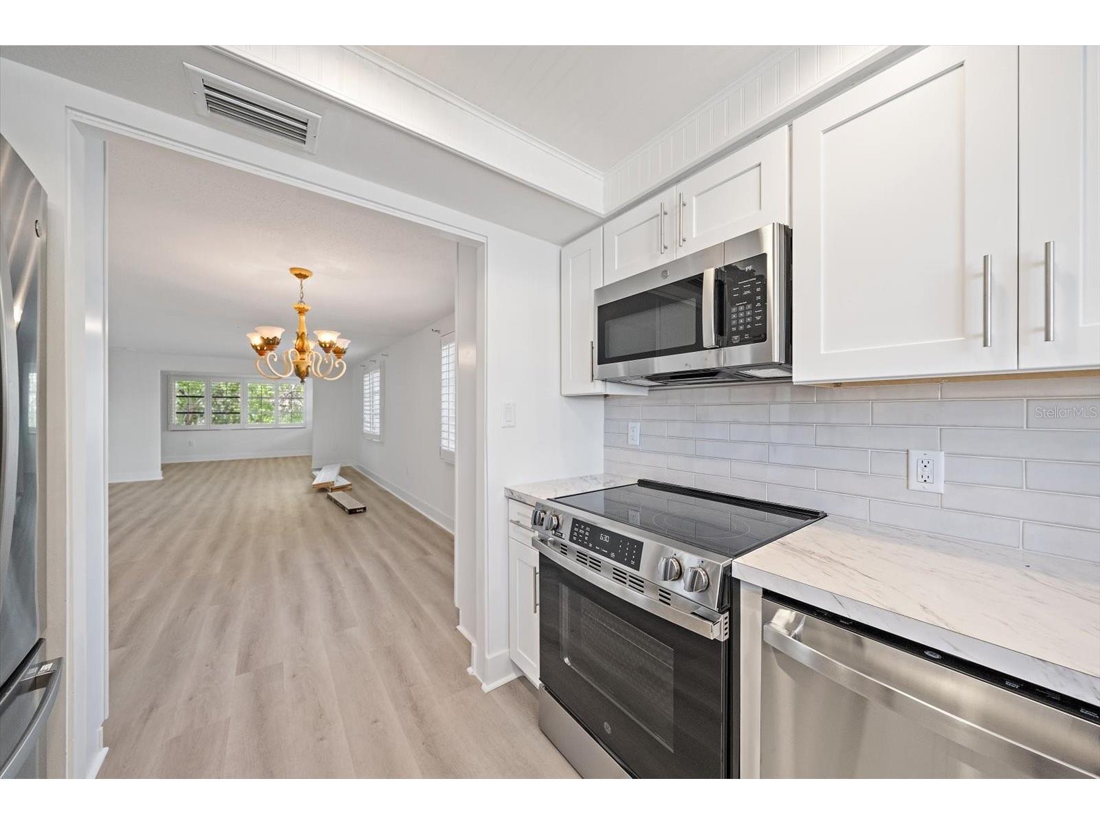 597 Spanish Drive N #12 Longboat Key FL 34228 A4690602 image7