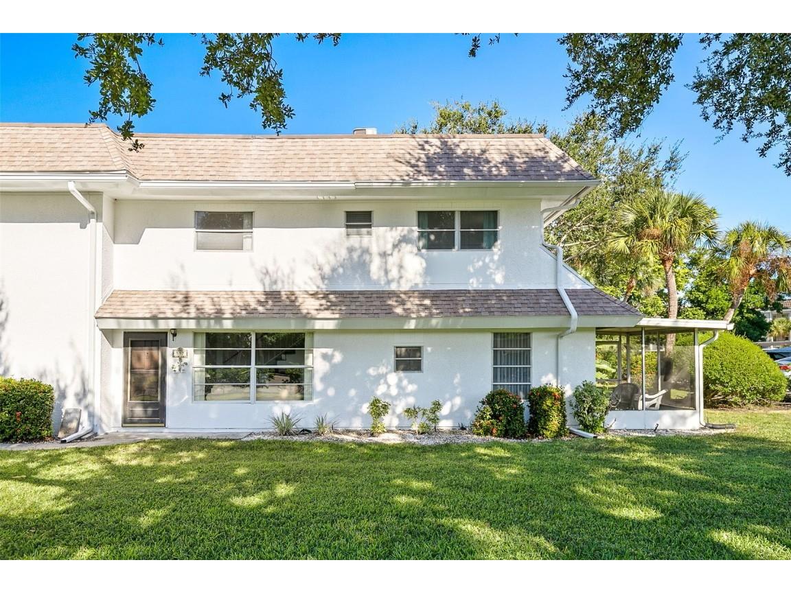 597 Sutton Place Longboat Key FL 34228 - SARASOTA BAY GULF OF MEXICO A4669989 image1