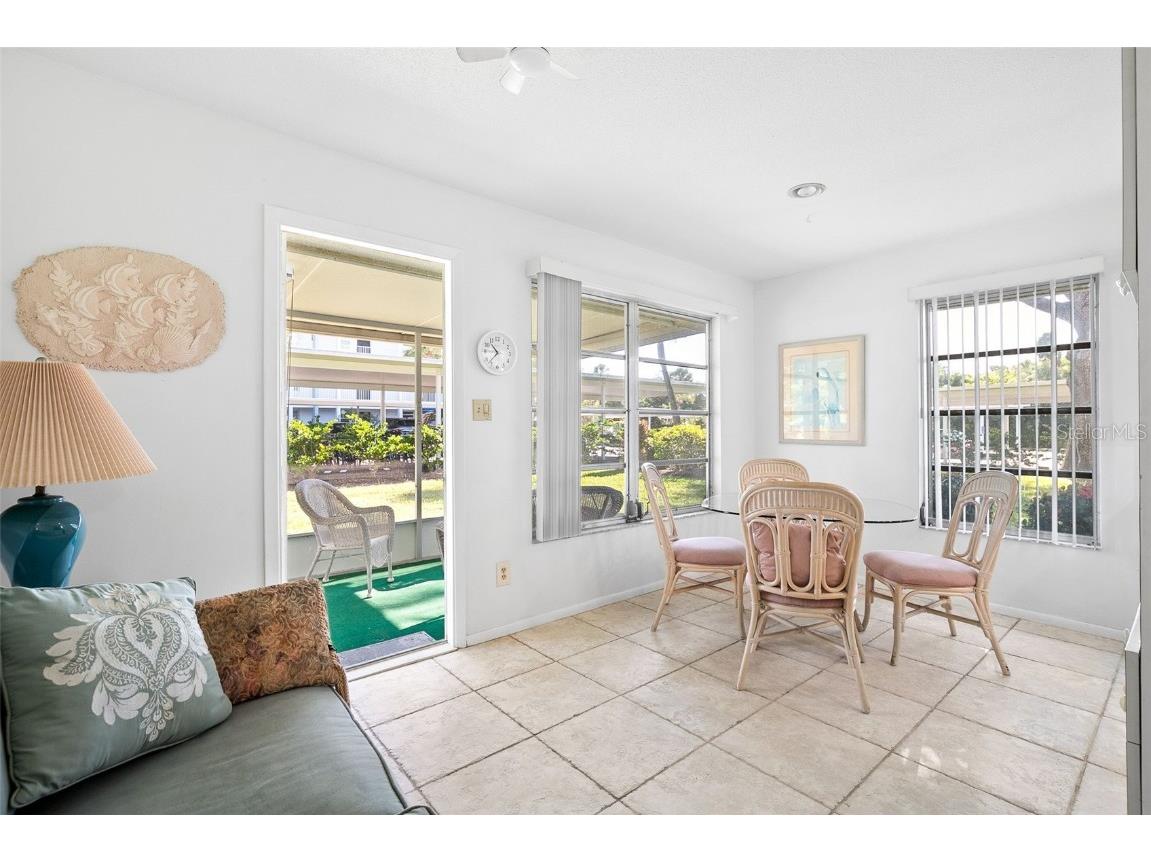 597 Sutton Place Longboat Key FL 34228 - SARASOTA BAY GULF OF MEXICO A4669989 image10