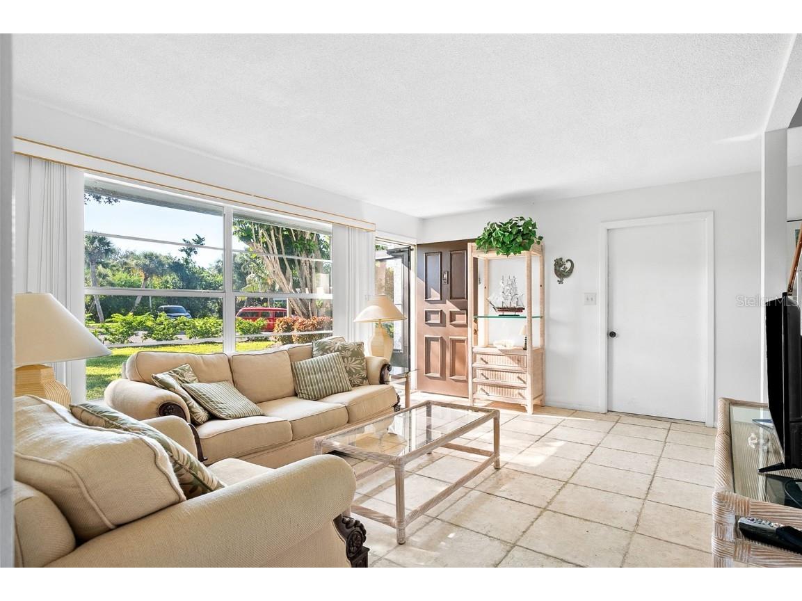 597 Sutton Place Longboat Key FL 34228 - SARASOTA BAY GULF OF MEXICO A4669989 image12