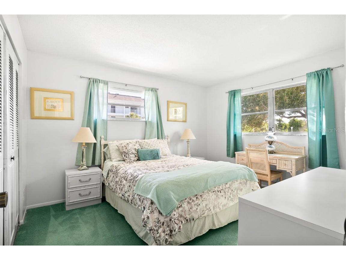 597 Sutton Place Longboat Key FL 34228 - SARASOTA BAY GULF OF MEXICO A4669989 image17