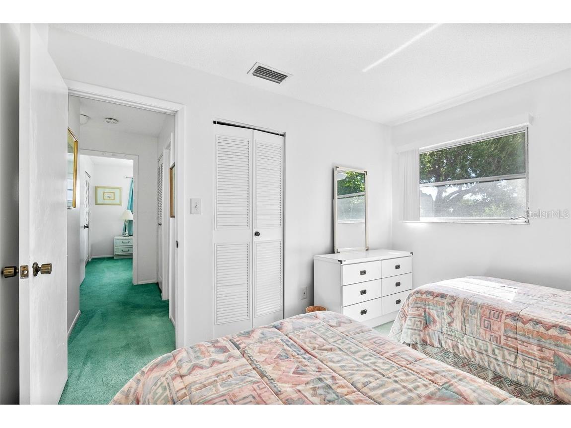 597 Sutton Place Longboat Key FL 34228 - SARASOTA BAY GULF OF MEXICO A4669989 image21