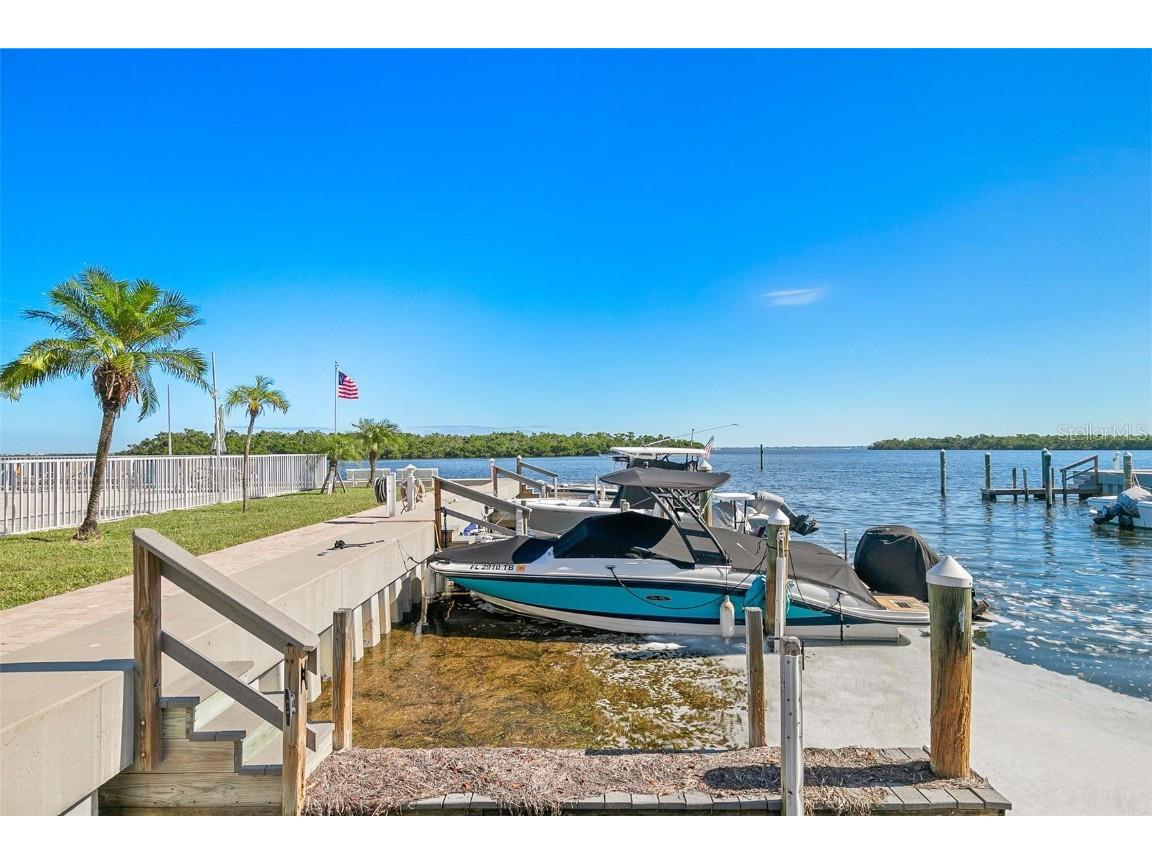 597 Sutton Place Longboat Key FL 34228 - SARASOTA BAY GULF OF MEXICO A4669989 image26