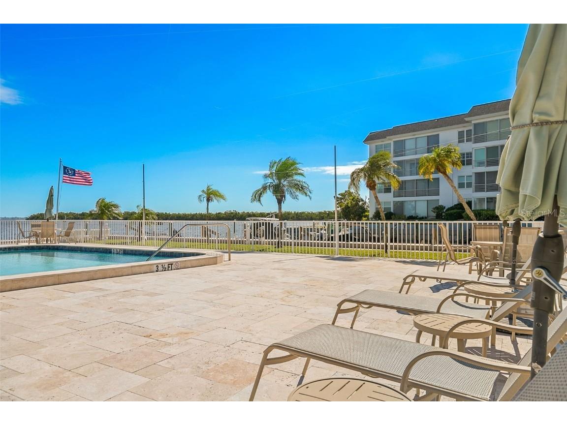 597 Sutton Place Longboat Key FL 34228 - SARASOTA BAY GULF OF MEXICO A4669989 image28