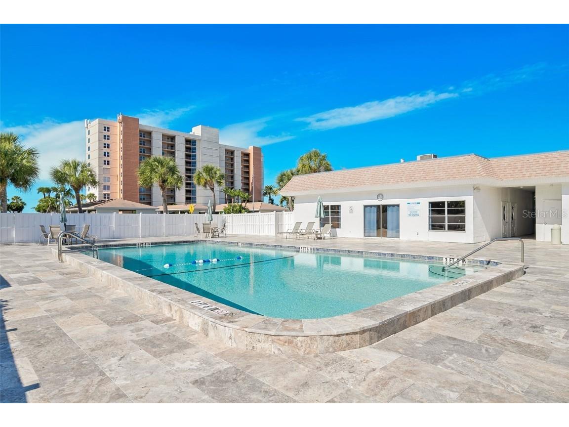 597 Sutton Place Longboat Key FL 34228 - SARASOTA BAY GULF OF MEXICO A4669989 image31