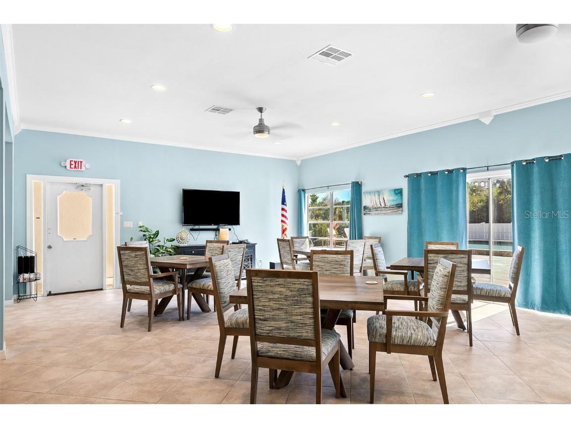 597 Sutton Place Longboat Key FL 34228 - SARASOTA BAY GULF OF MEXICO A4669989 image35