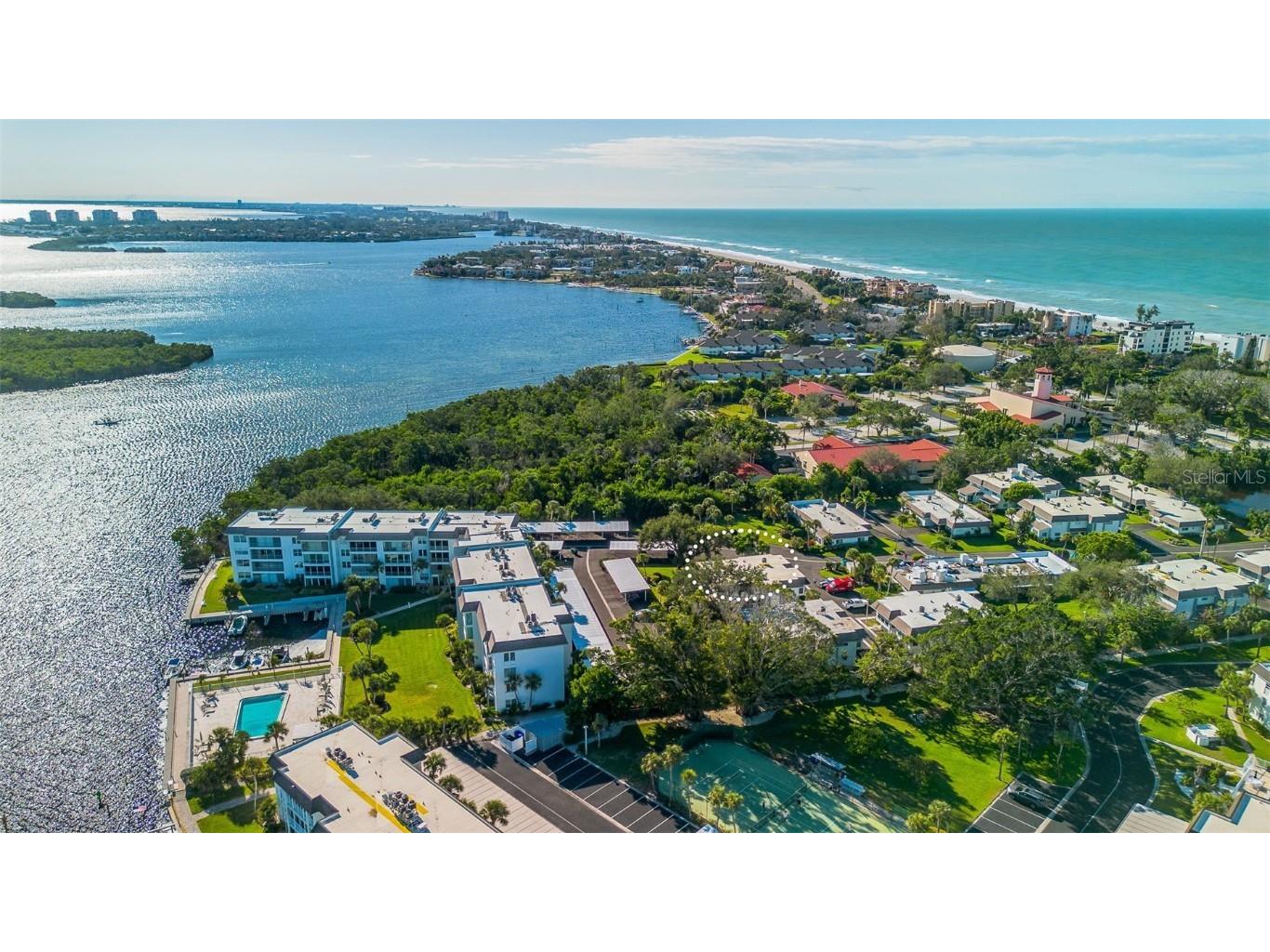 597 Sutton Place Longboat Key FL 34228 - SARASOTA BAY GULF OF MEXICO A4669989 image40