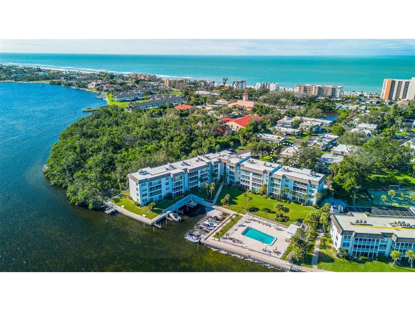 597 Sutton Place Longboat Key FL 34228 - SARASOTA BAY GULF OF MEXICO A4669989 image44