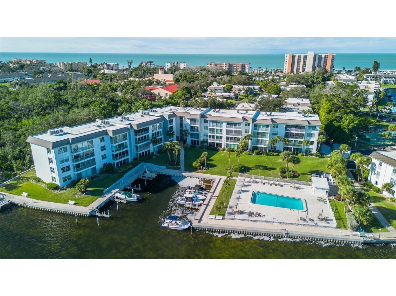 597 Sutton Place Longboat Key FL 34228 - SARASOTA BAY GULF OF MEXICO A4669989 image45