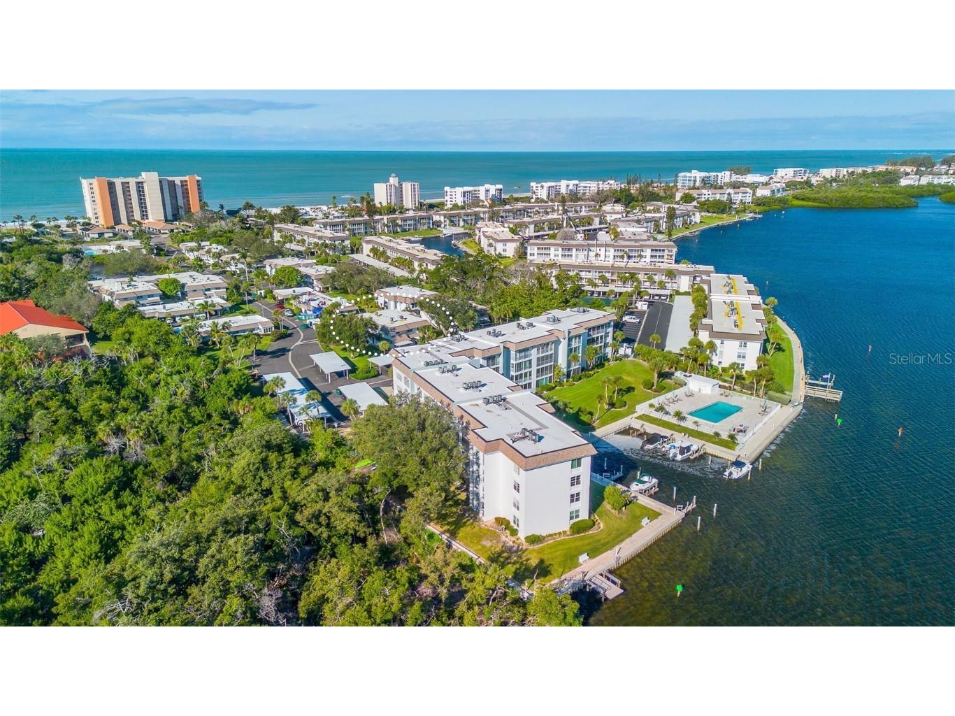 597 Sutton Place Longboat Key FL 34228 - SARASOTA BAY GULF OF MEXICO A4669989 image49