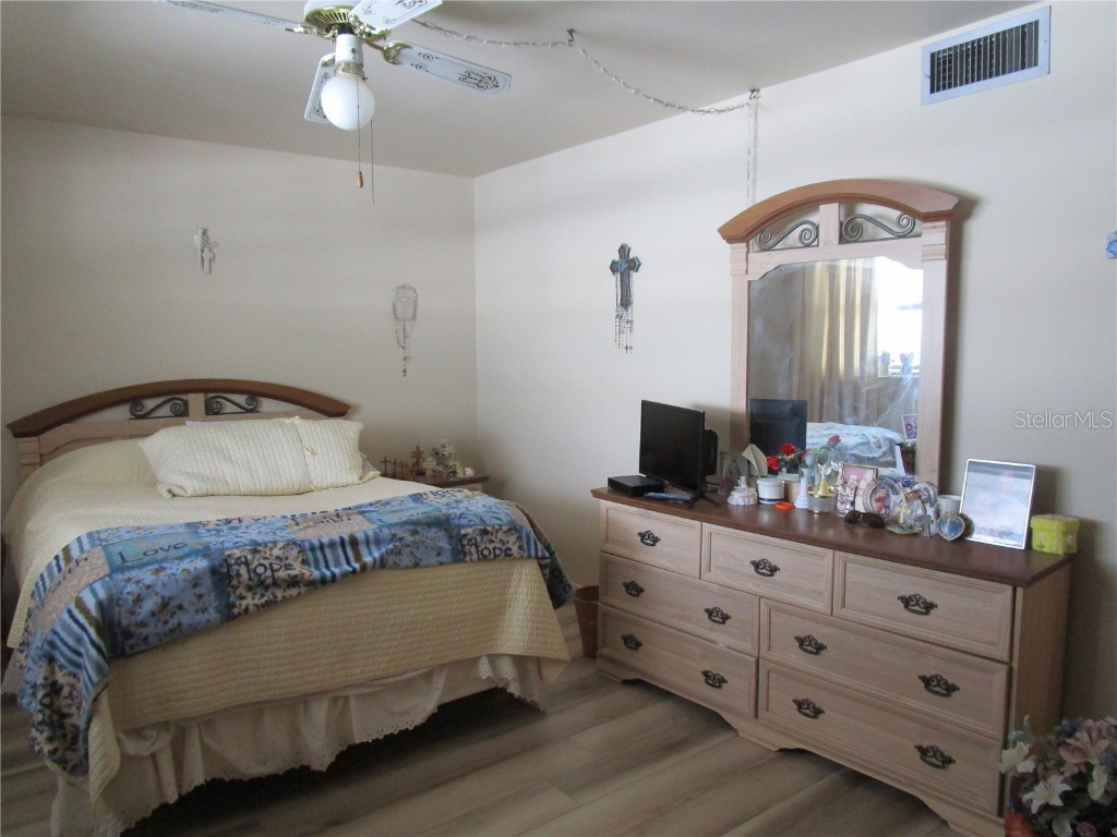 5970 21st Street N #15 Saint Petersburg FL 33714 TB8398080 image17