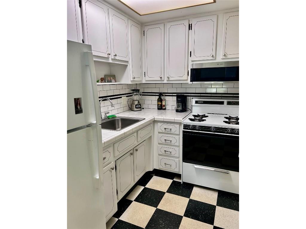 5970 21st Street N #3 Saint Petersburg FL 33714 A4672255 image11