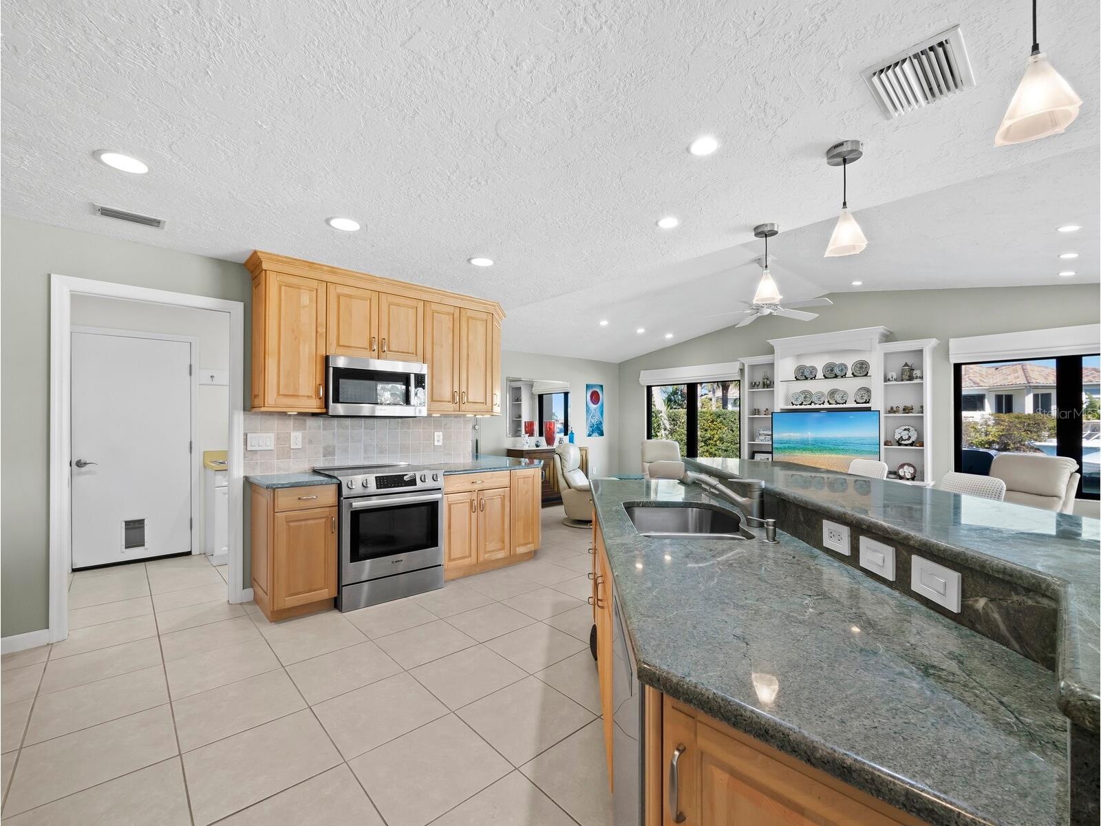 5970 Emerald Harbor Drive Longboat Key FL 34228 - SARASOTA BAY A4681905 image18