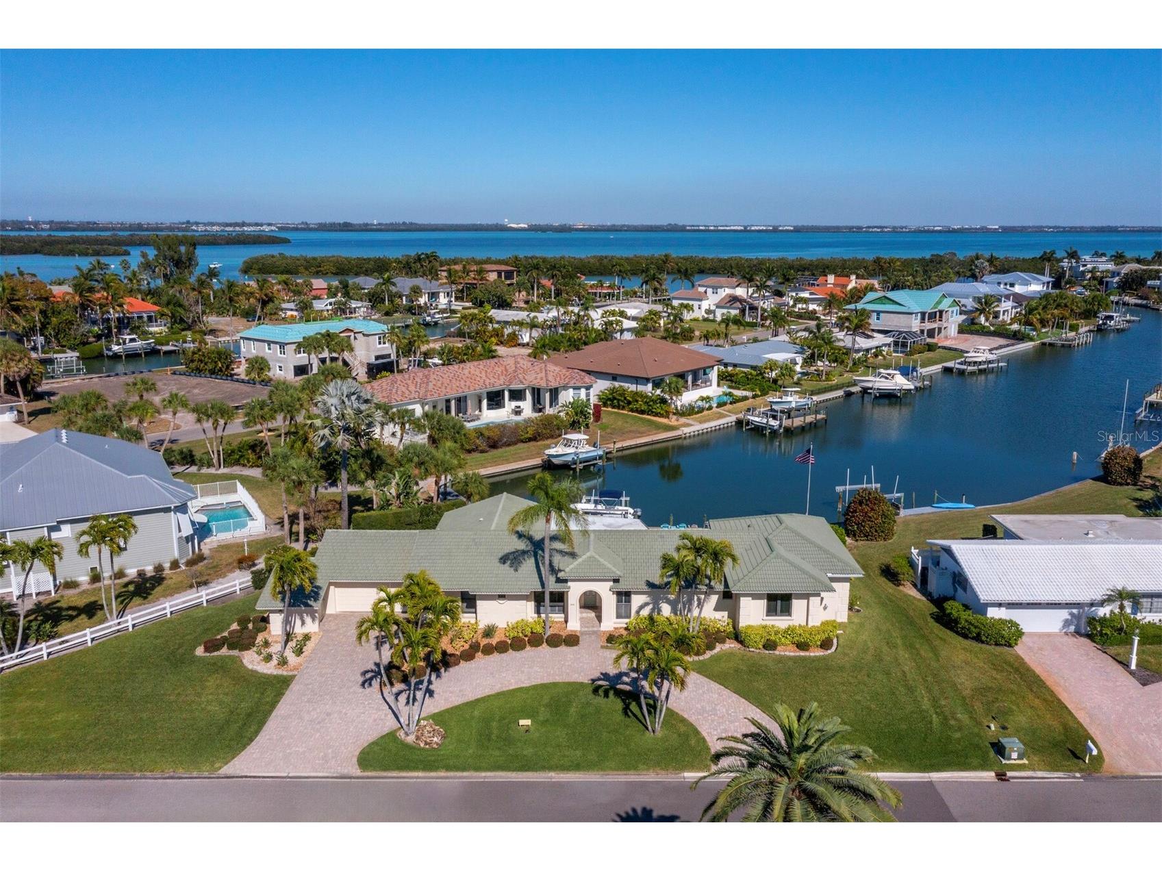 5970 Emerald Harbor Drive Longboat Key FL 34228 - SARASOTA BAY A4681905 image2