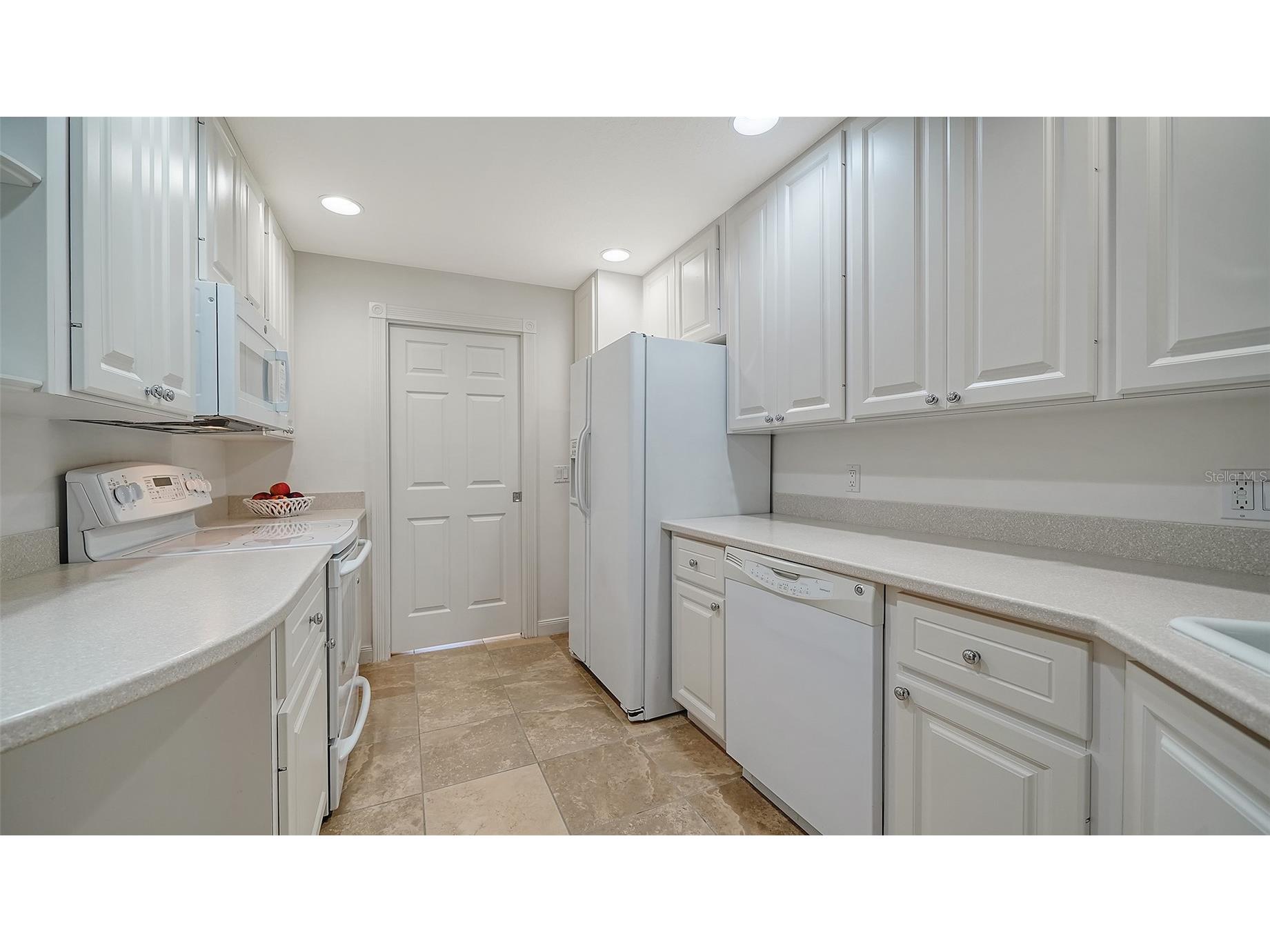 5970 Giardino Lane Sarasota FL 34232 A4682220 image8