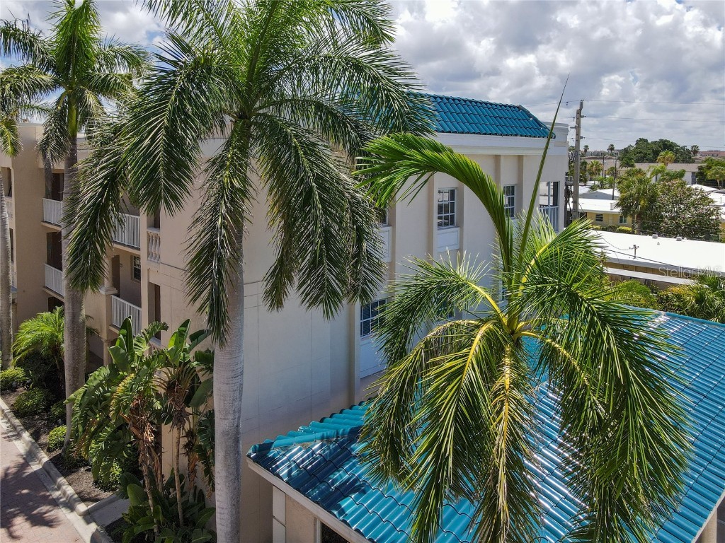 5970 Midnight Pass Road #170 Sarasota FL 34242 A4577054 image1