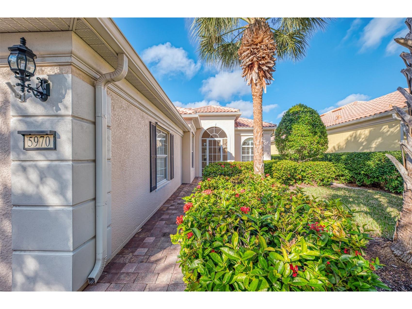 5970 Roseto Place Sarasota FL 34238 A4676620 image3
