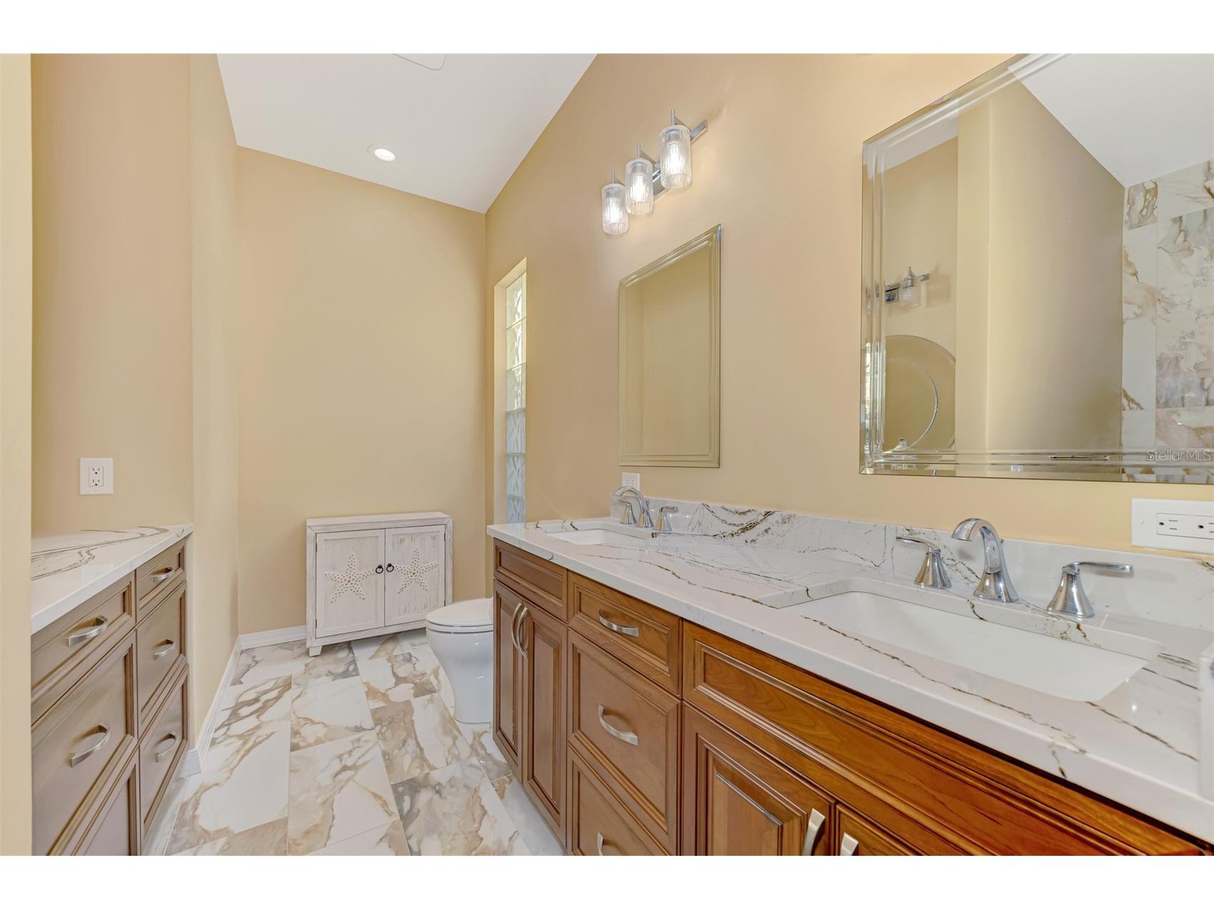 5970 Roseto Place Sarasota FL 34238 A4676620 image33