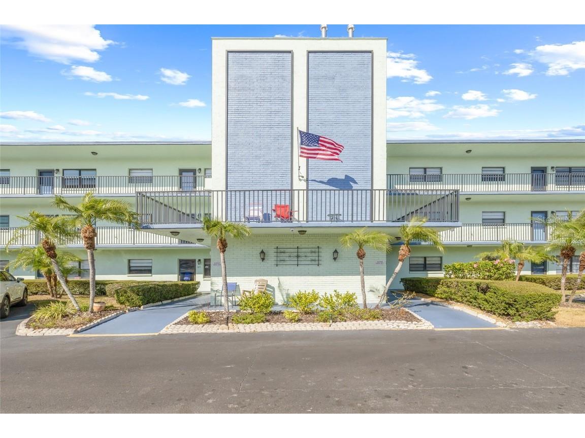 5973 Terrace Park Drive N #103 Saint Petersburg FL 33709 TB8347696 image1