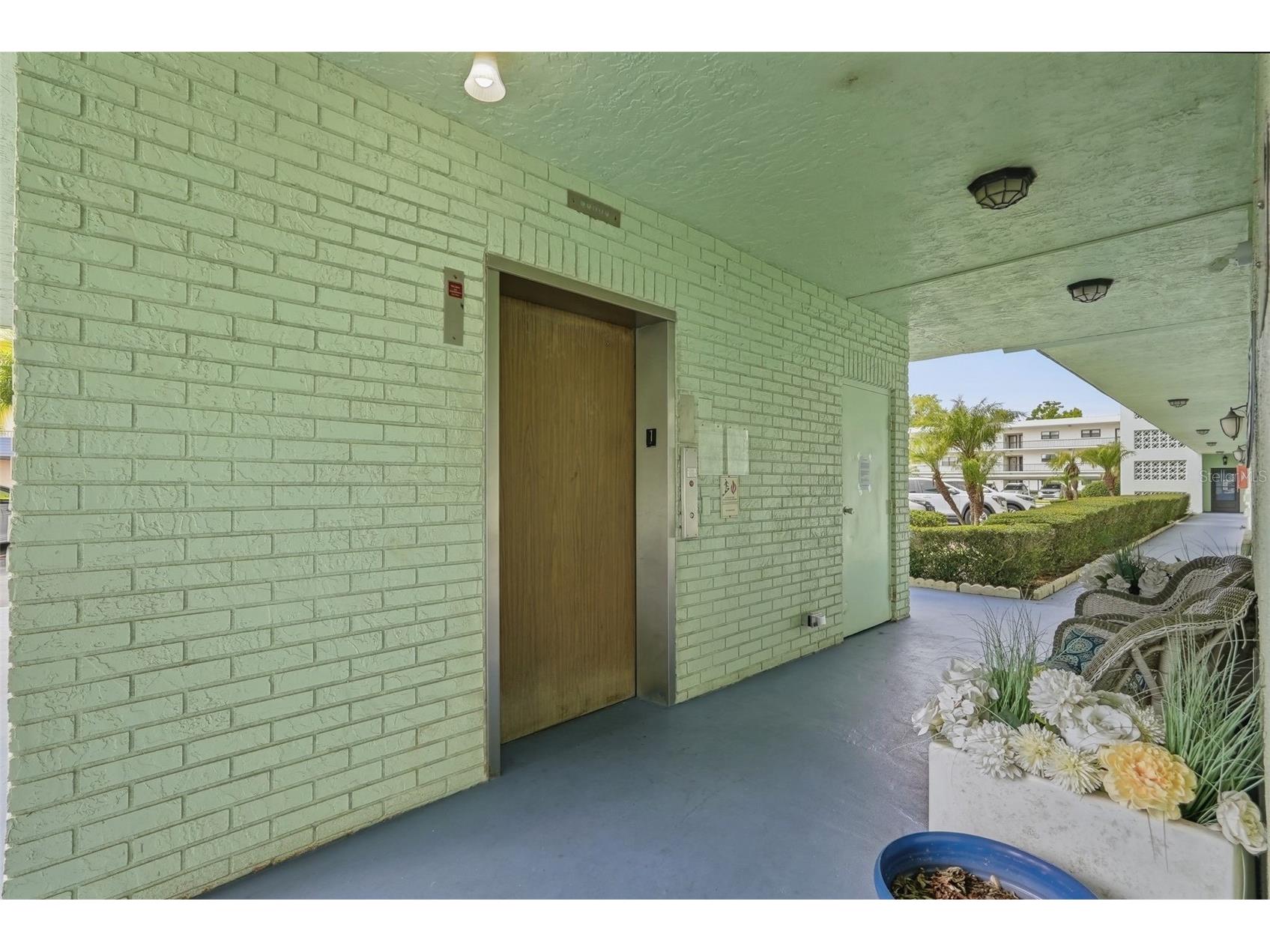5973 Terrace Park Drive N #109 Saint Petersburg FL 33709 TB8527082 image3