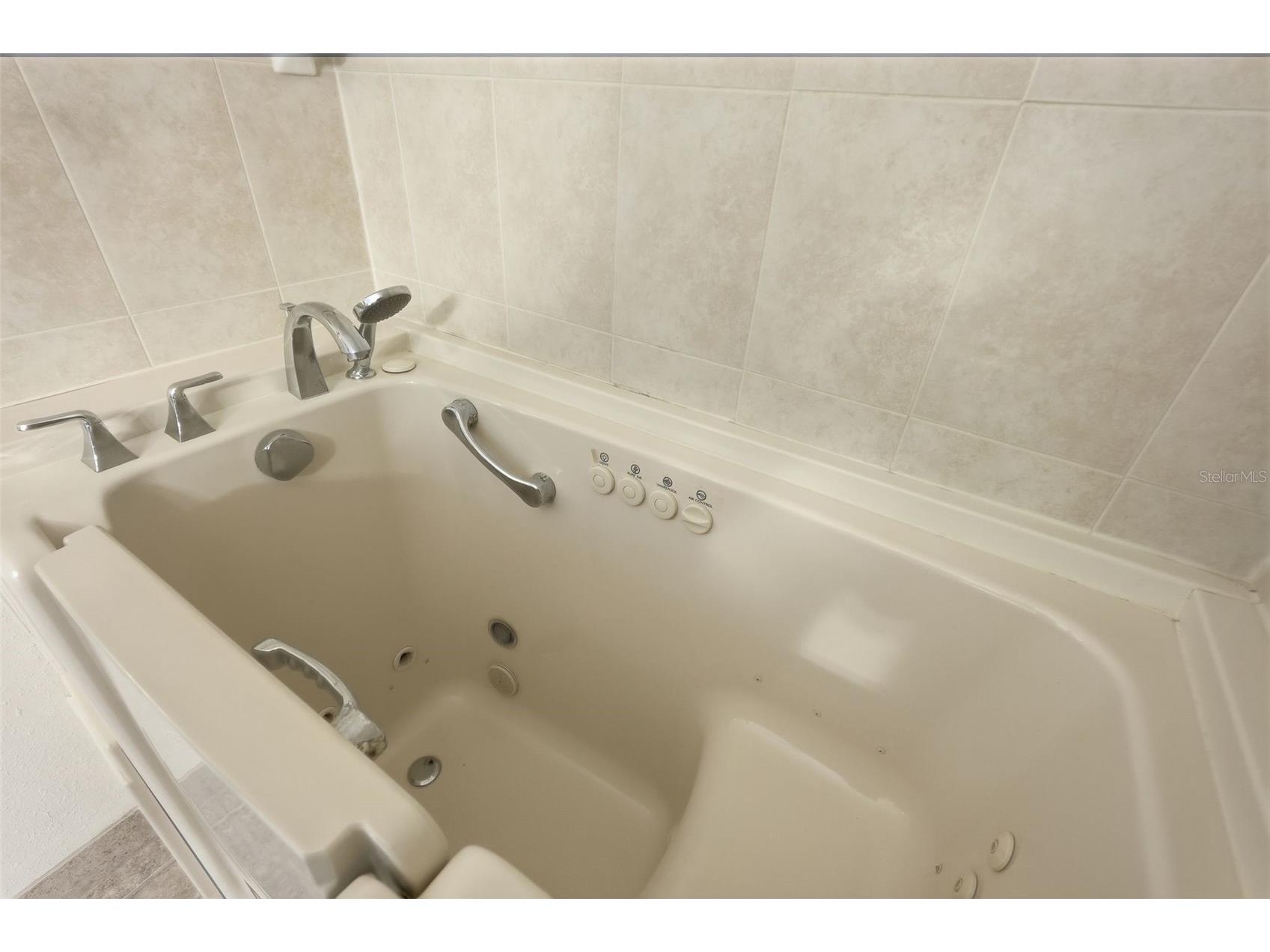 5973 Terrace Park Drive N #109 Saint Petersburg FL 33709 TB8527082 image33