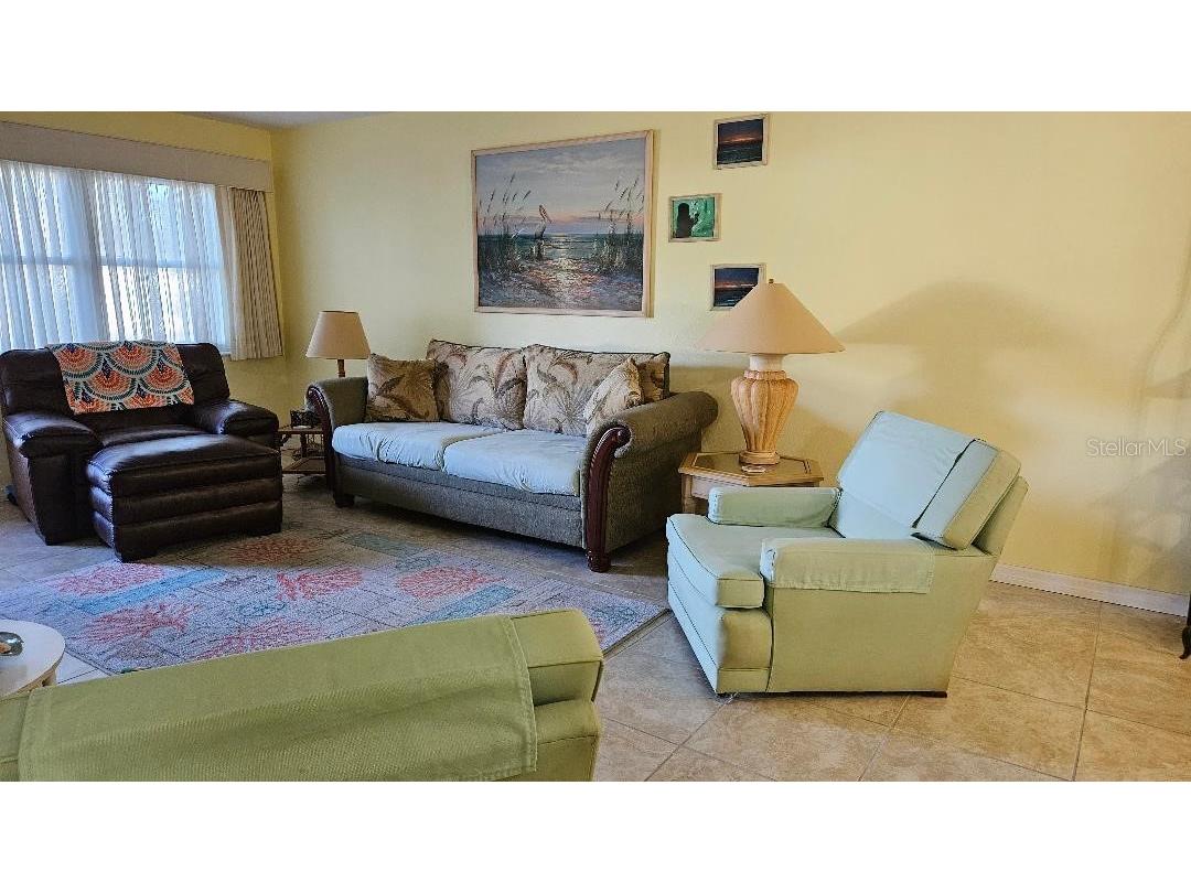 5975 Terrace Park Drive N #102 Saint Petersburg FL 33709 TB8429287 image1